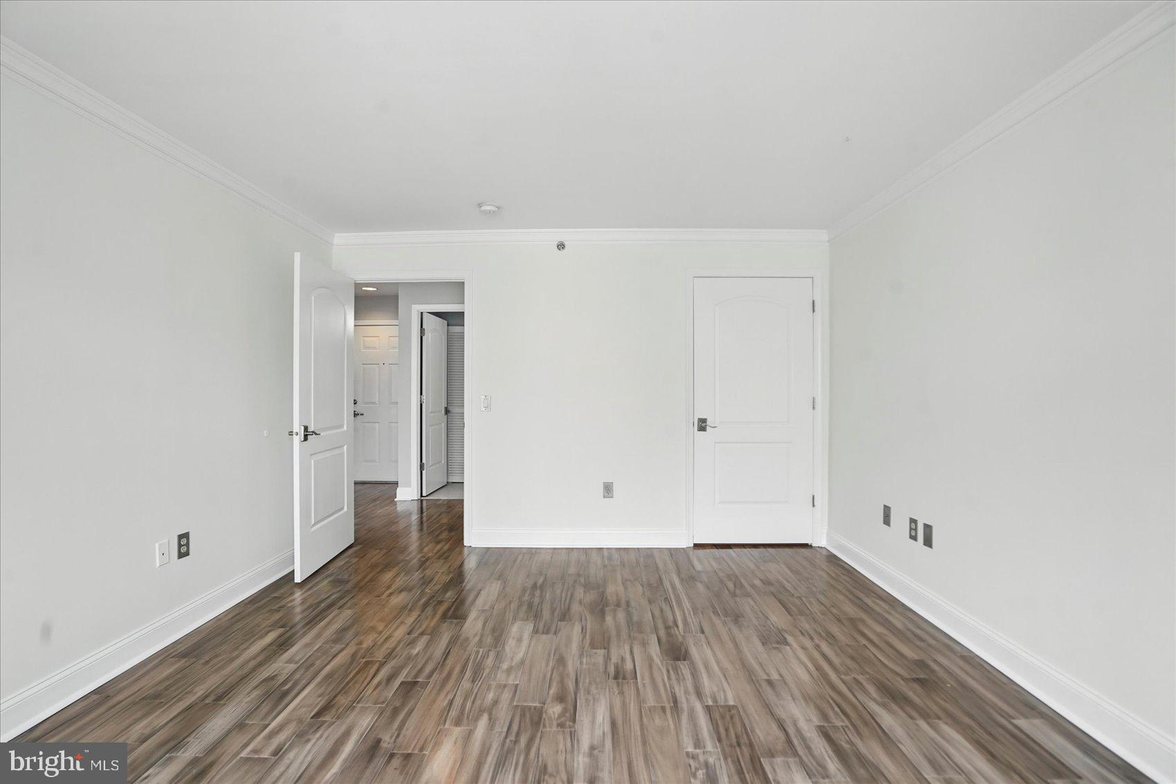 LIGHTHOUSE POINT EAST - Residential