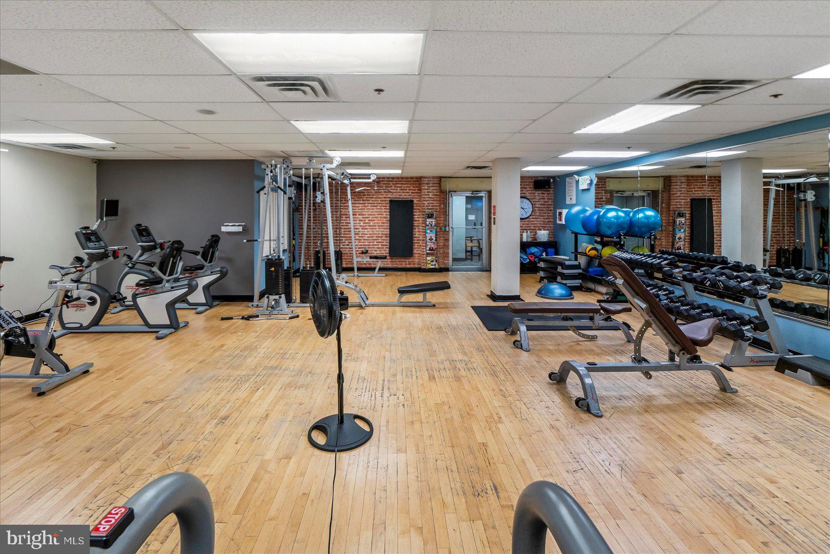 LIGHTHOUSE POINT EAST - Residential