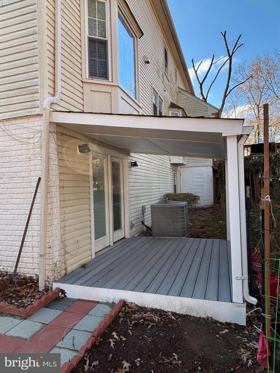 ASHBURN VILLAGE - Residential Lease