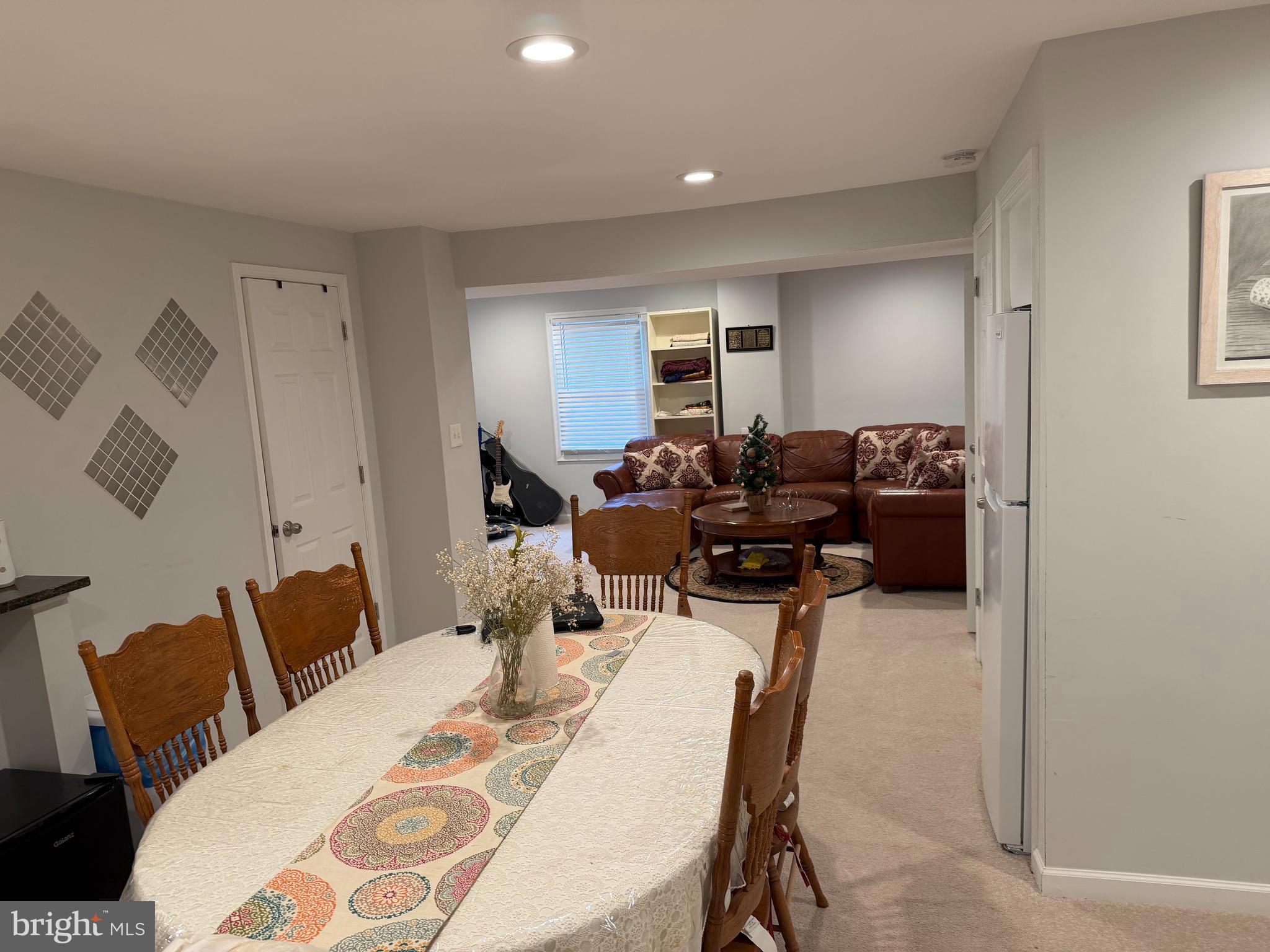 ASHBURN VILLAGE - Residential Lease