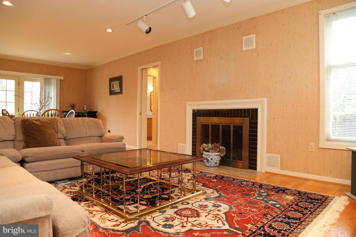 SCHOOL LANE HILLS - Residential