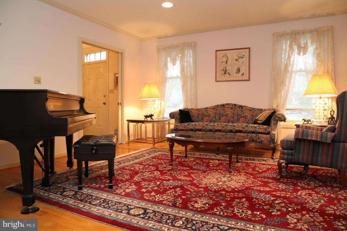 SCHOOL LANE HILLS - Residential