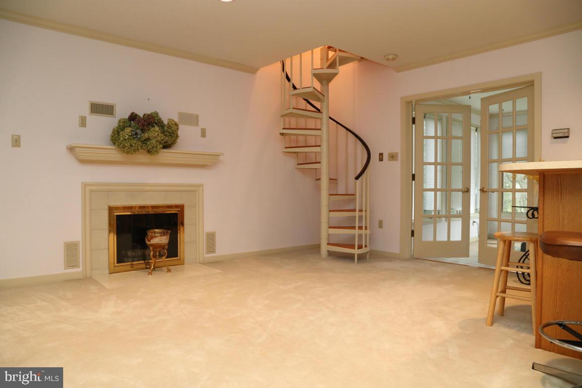 SCHOOL LANE HILLS - Residential