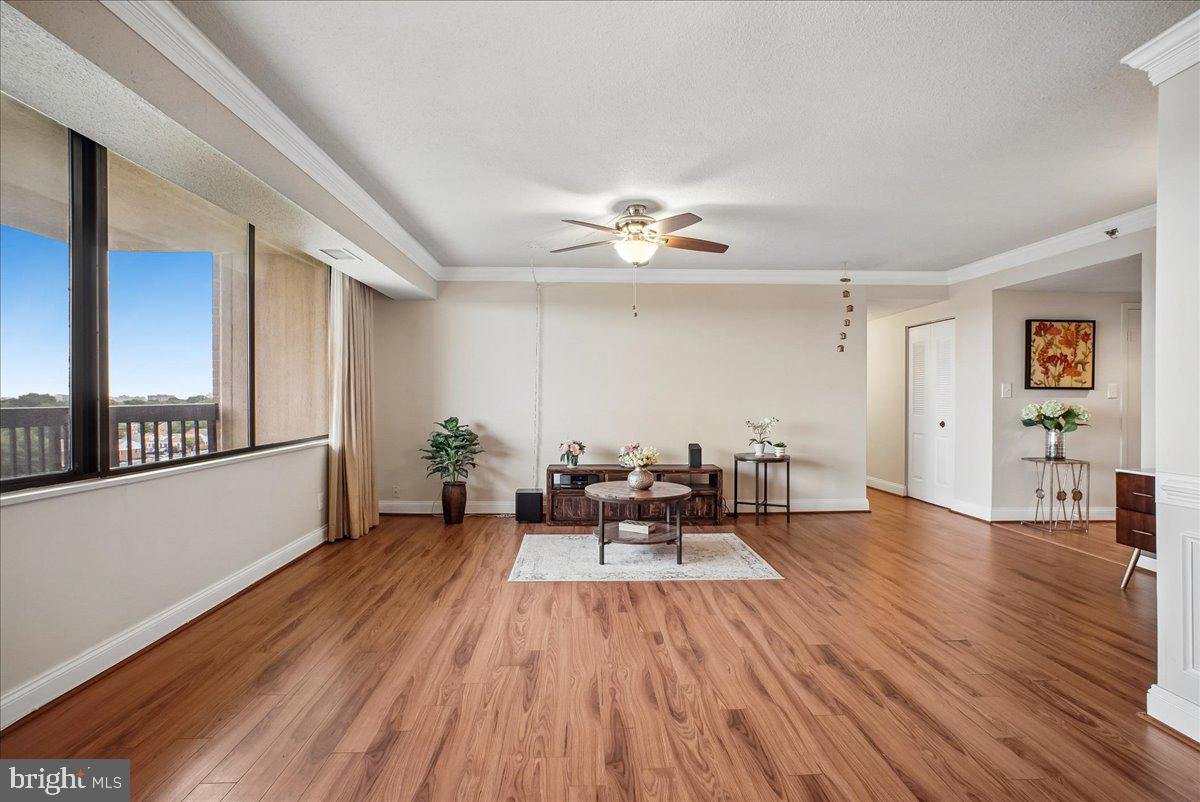 3713 S GEORGE MASON DRIVE 904W