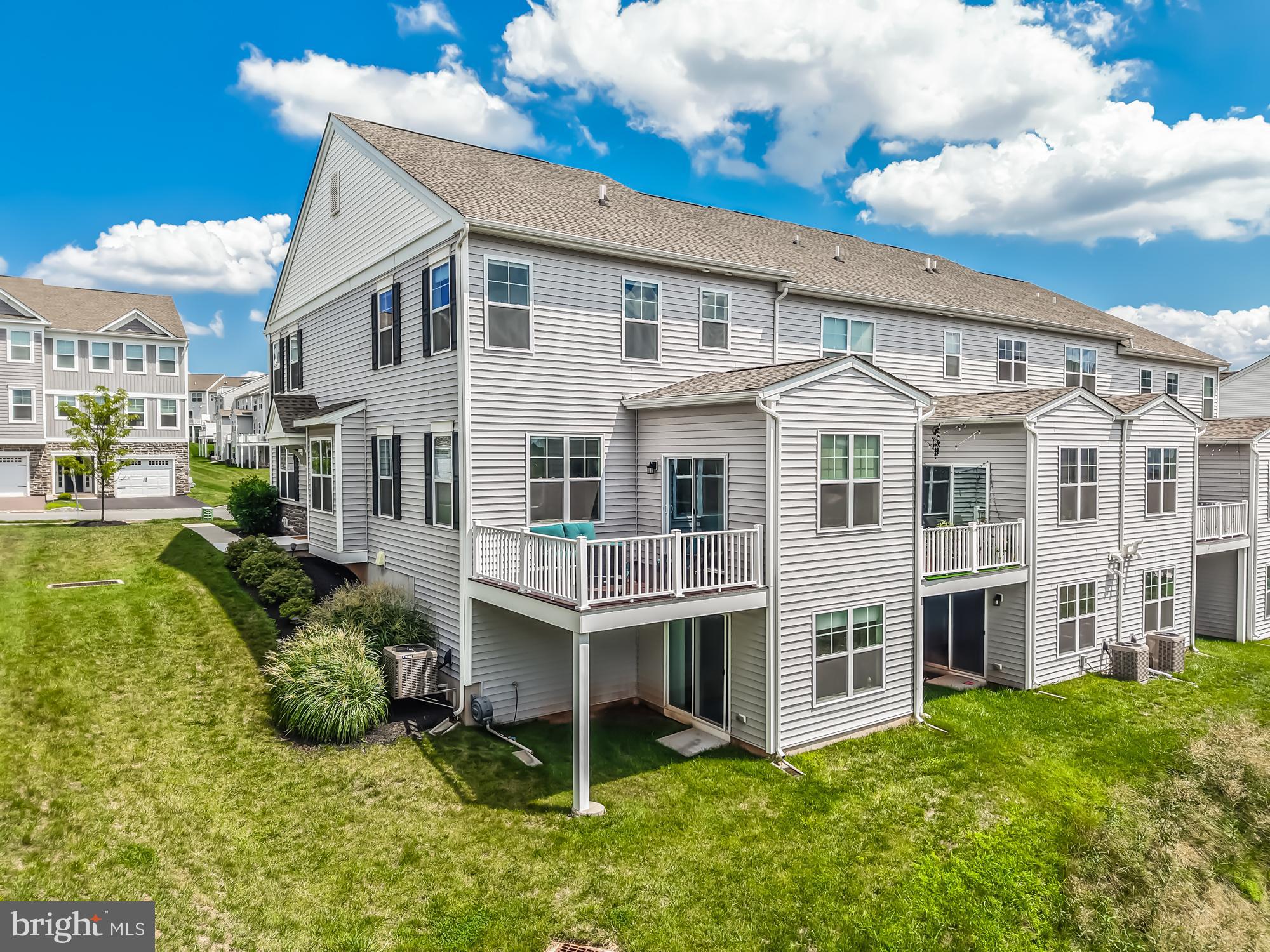 104 LARRABEE WAY