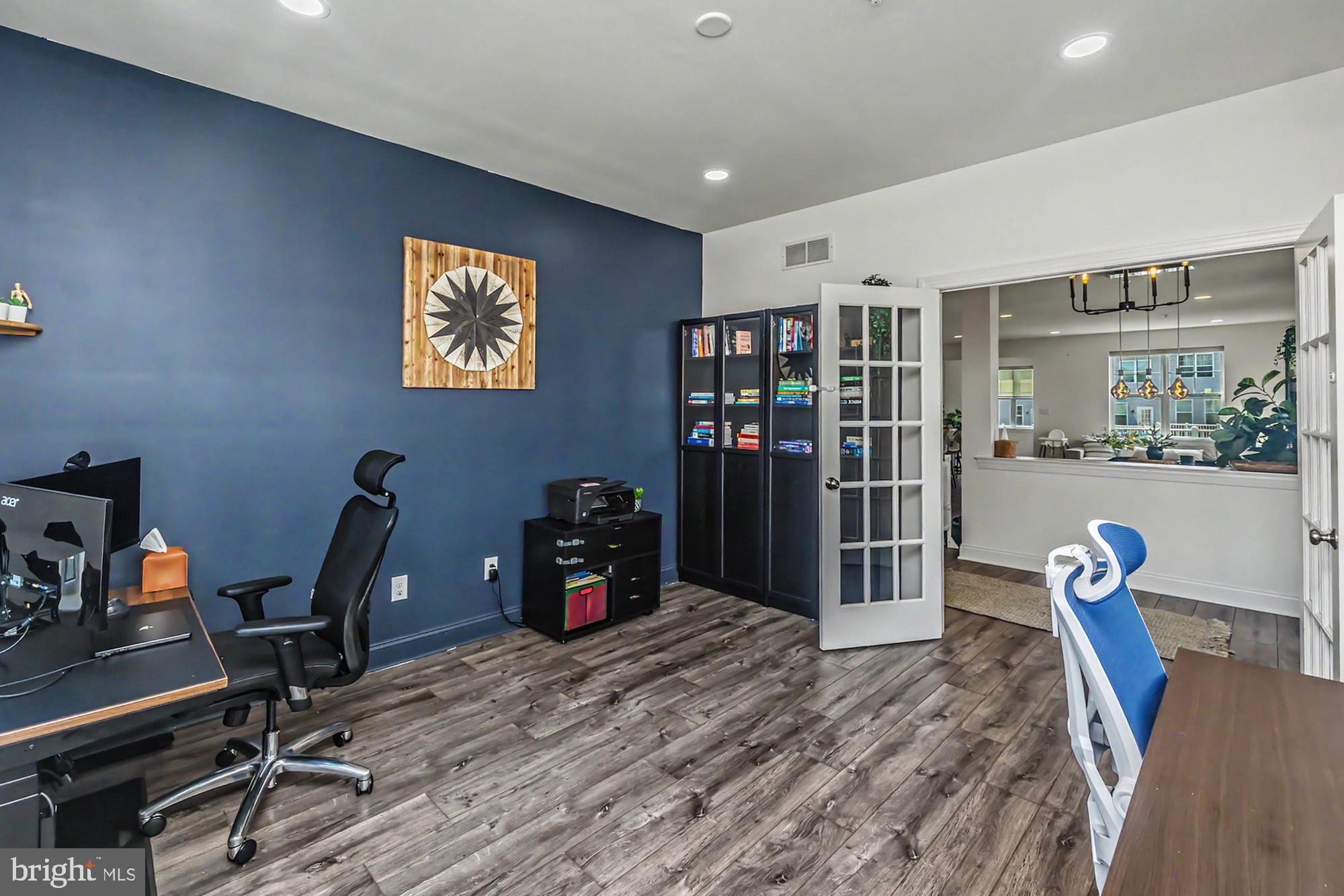 104 LARRABEE WAY