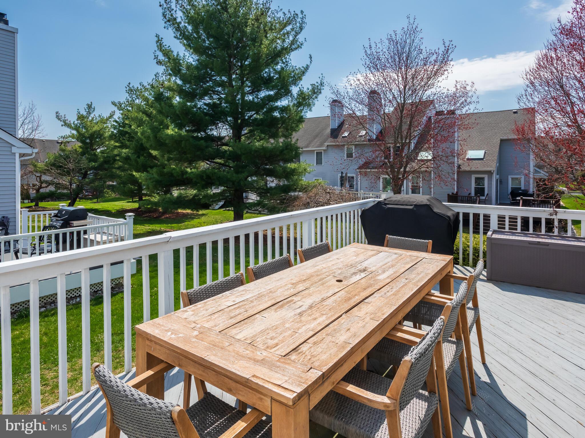 MONTGOMERY GREENE - Residential