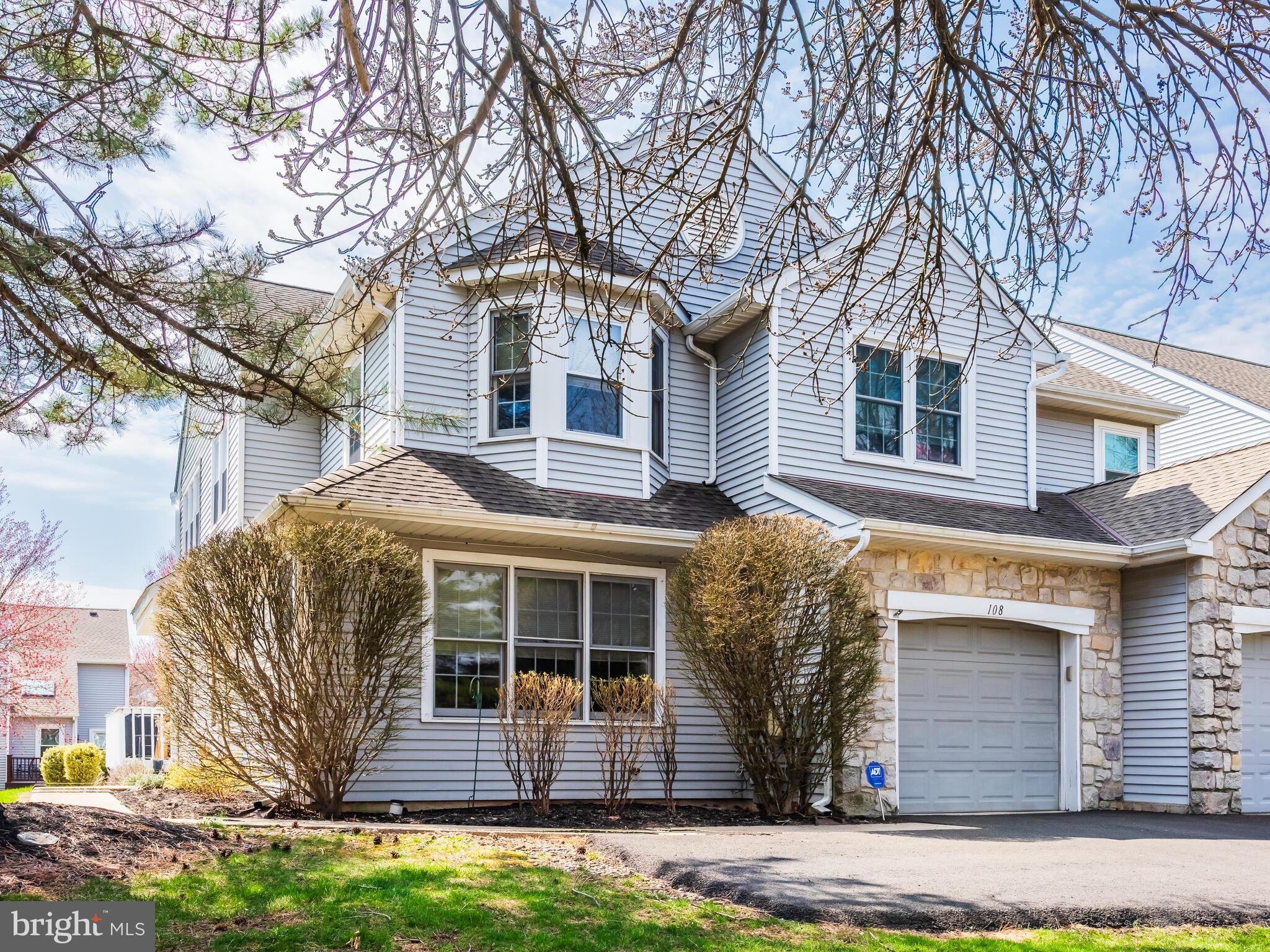 MONTGOMERY GREENE - Residential