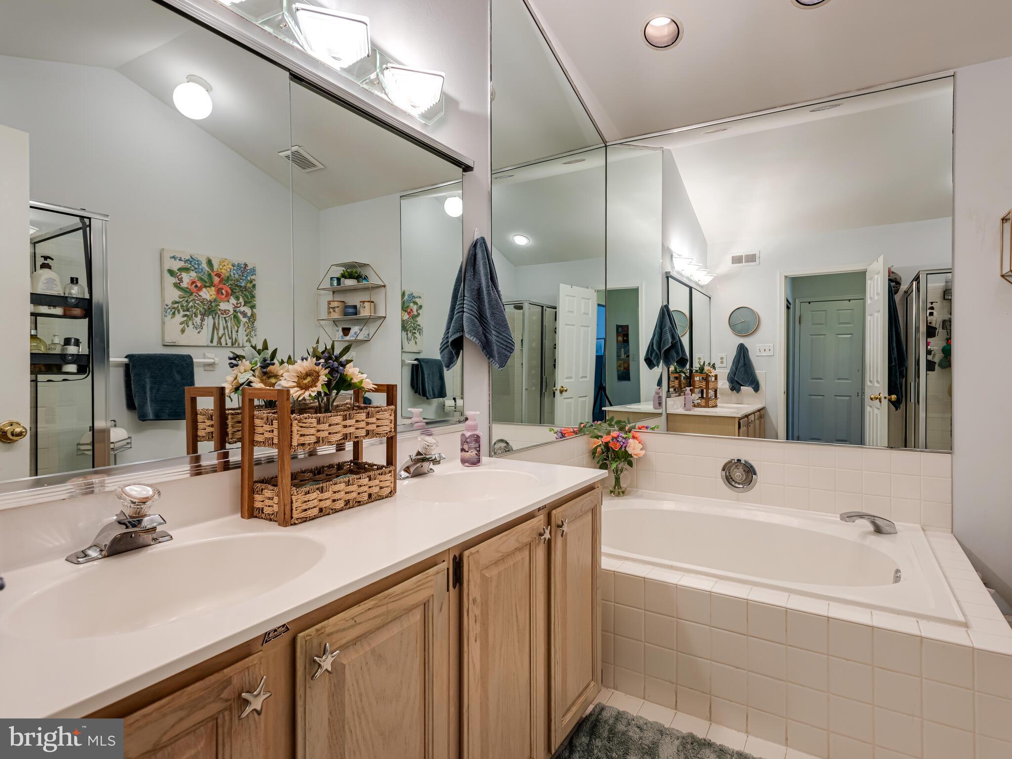 MONTGOMERY GREENE - Residential