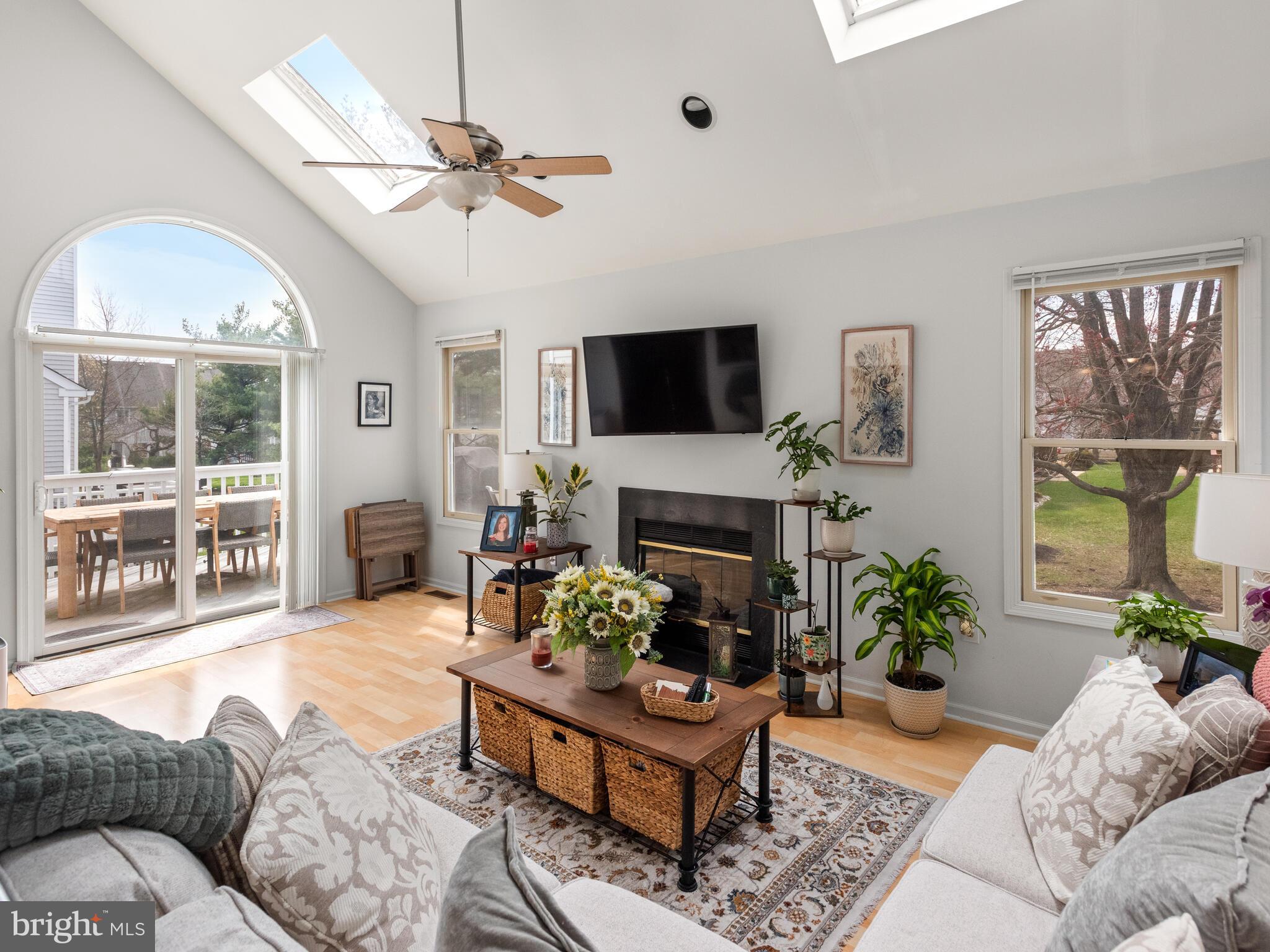 MONTGOMERY GREENE - Residential