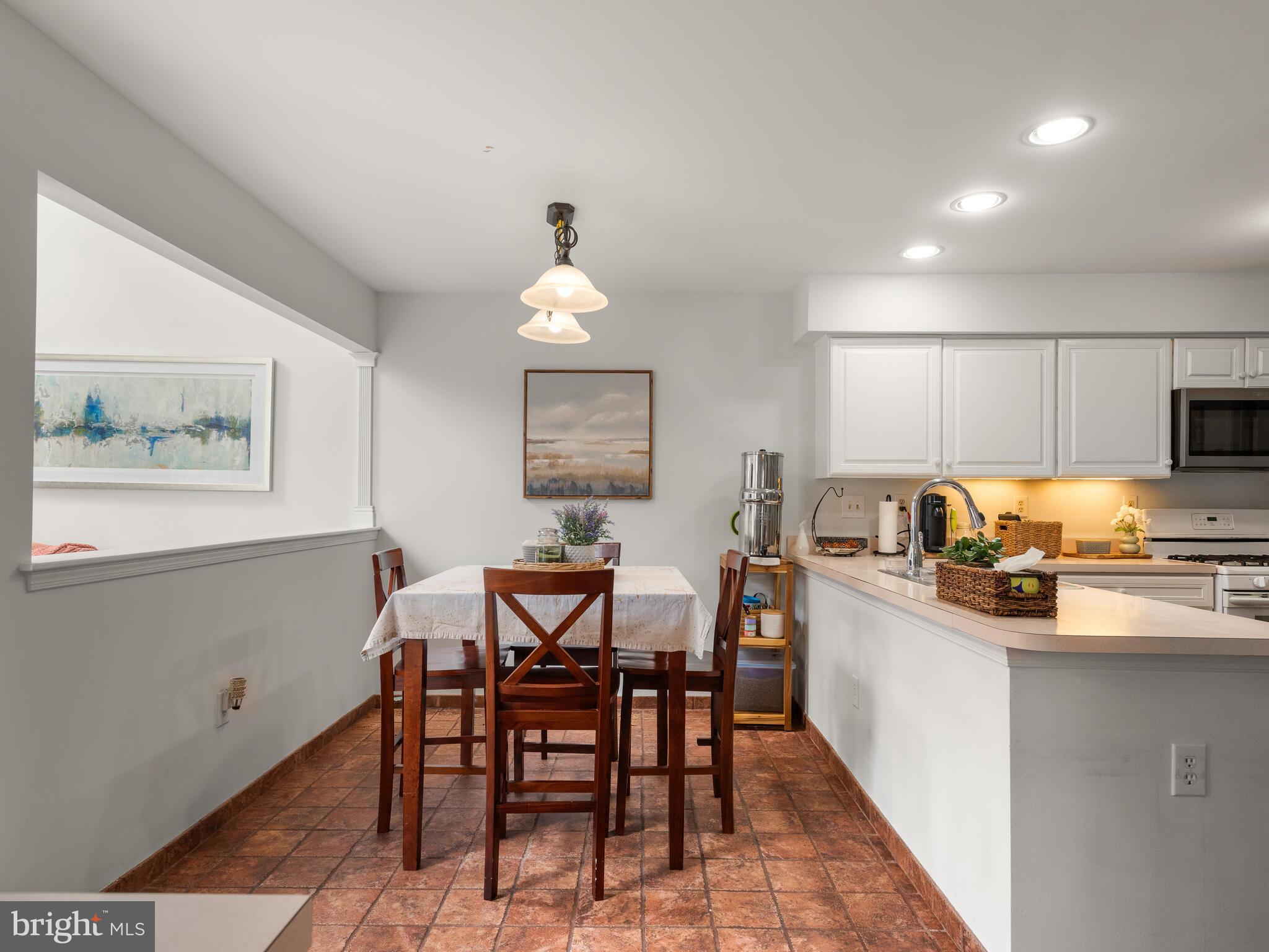 MONTGOMERY GREENE - Residential