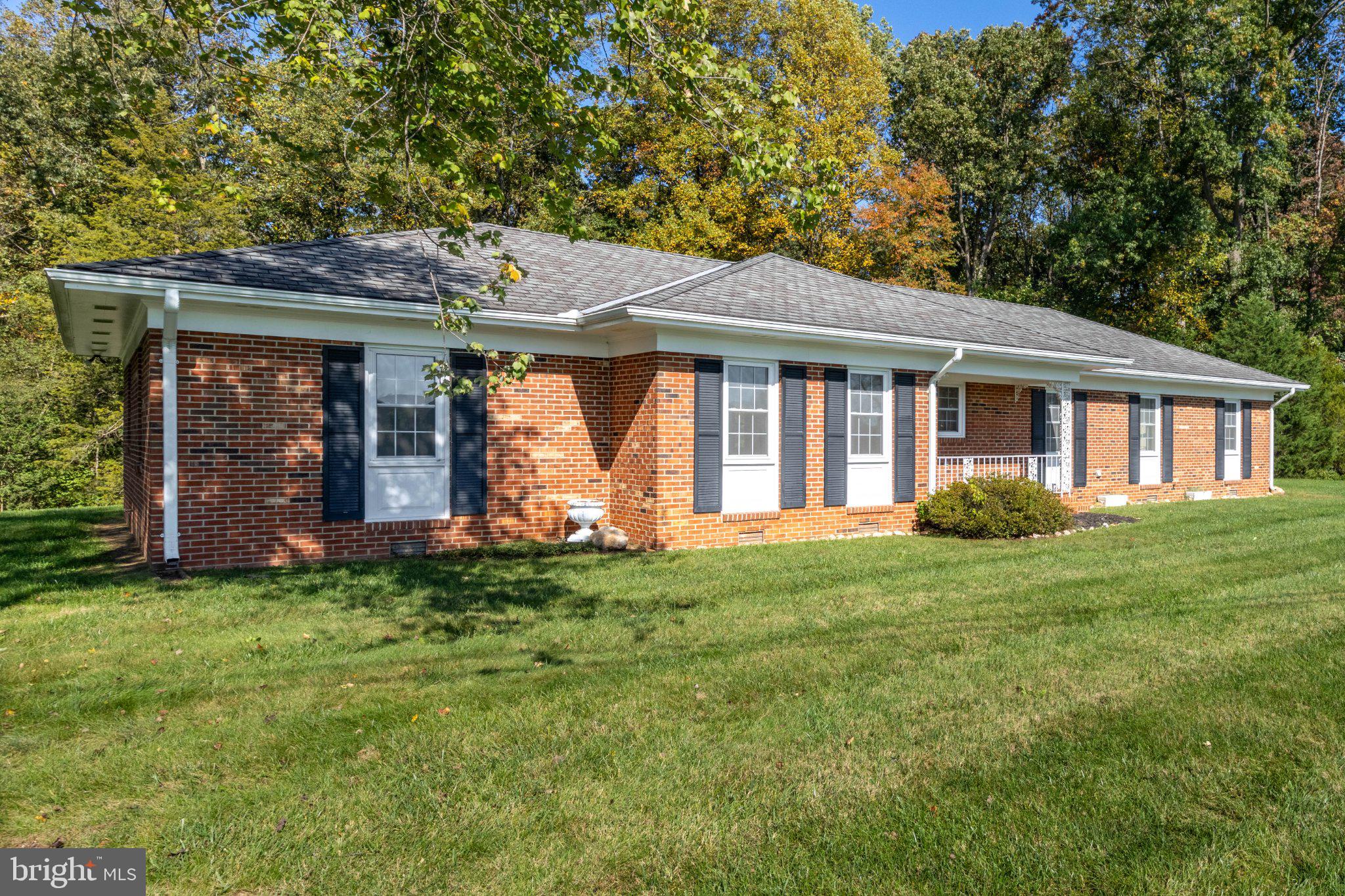 516 MAPLE DRIVE