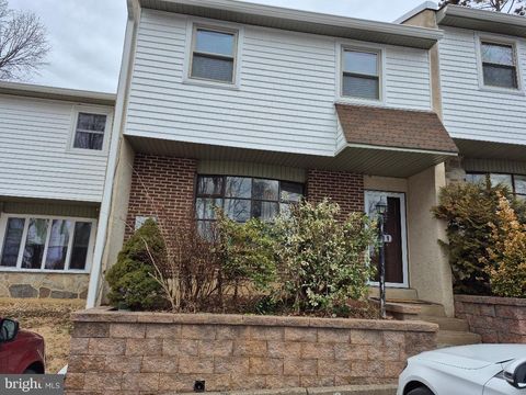 401 WOODSIDE CIRCLE DRESHER PA 19025
