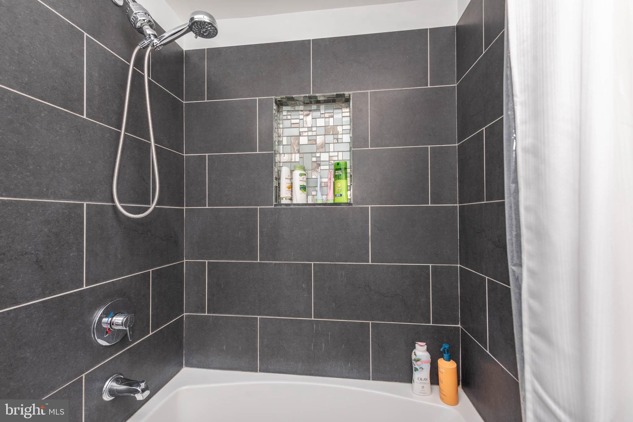 HIGHLANDTOWN - Residential