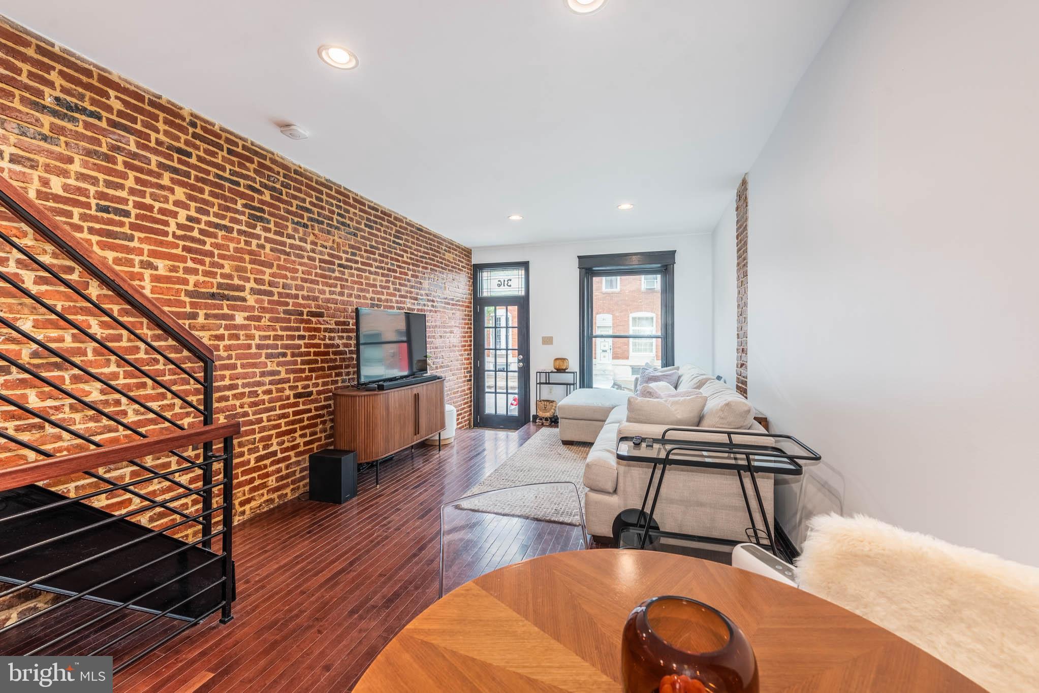 HIGHLANDTOWN - Residential