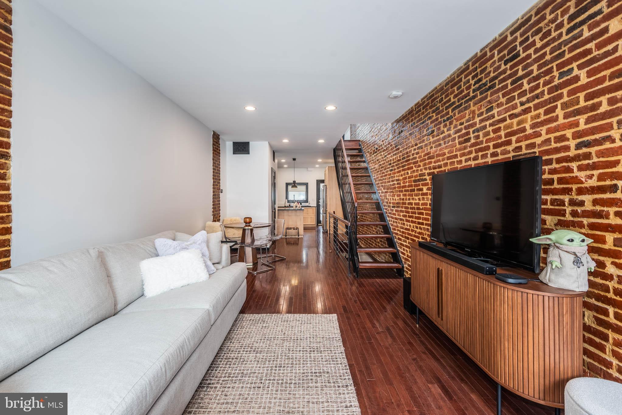HIGHLANDTOWN - Residential