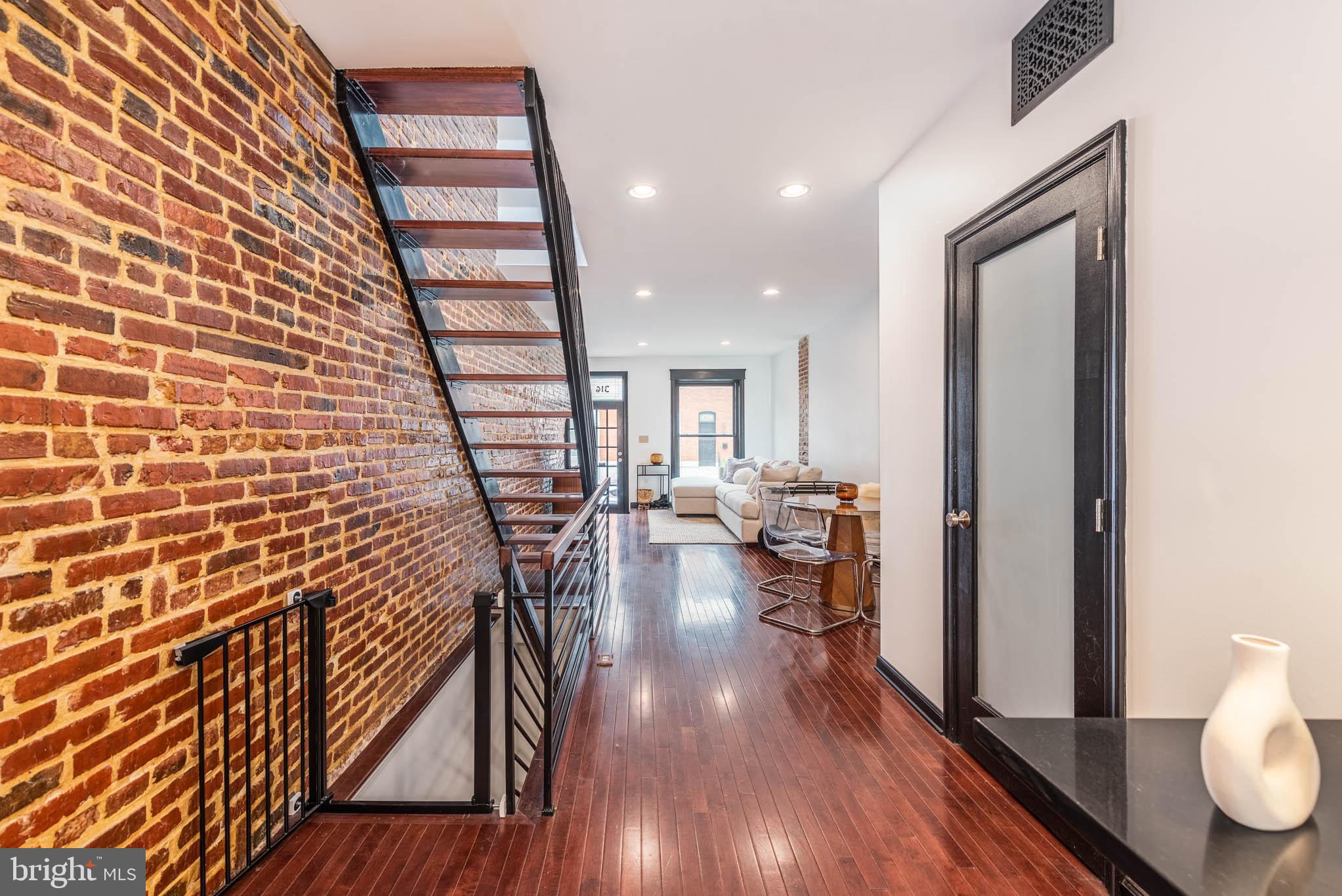 HIGHLANDTOWN - Residential