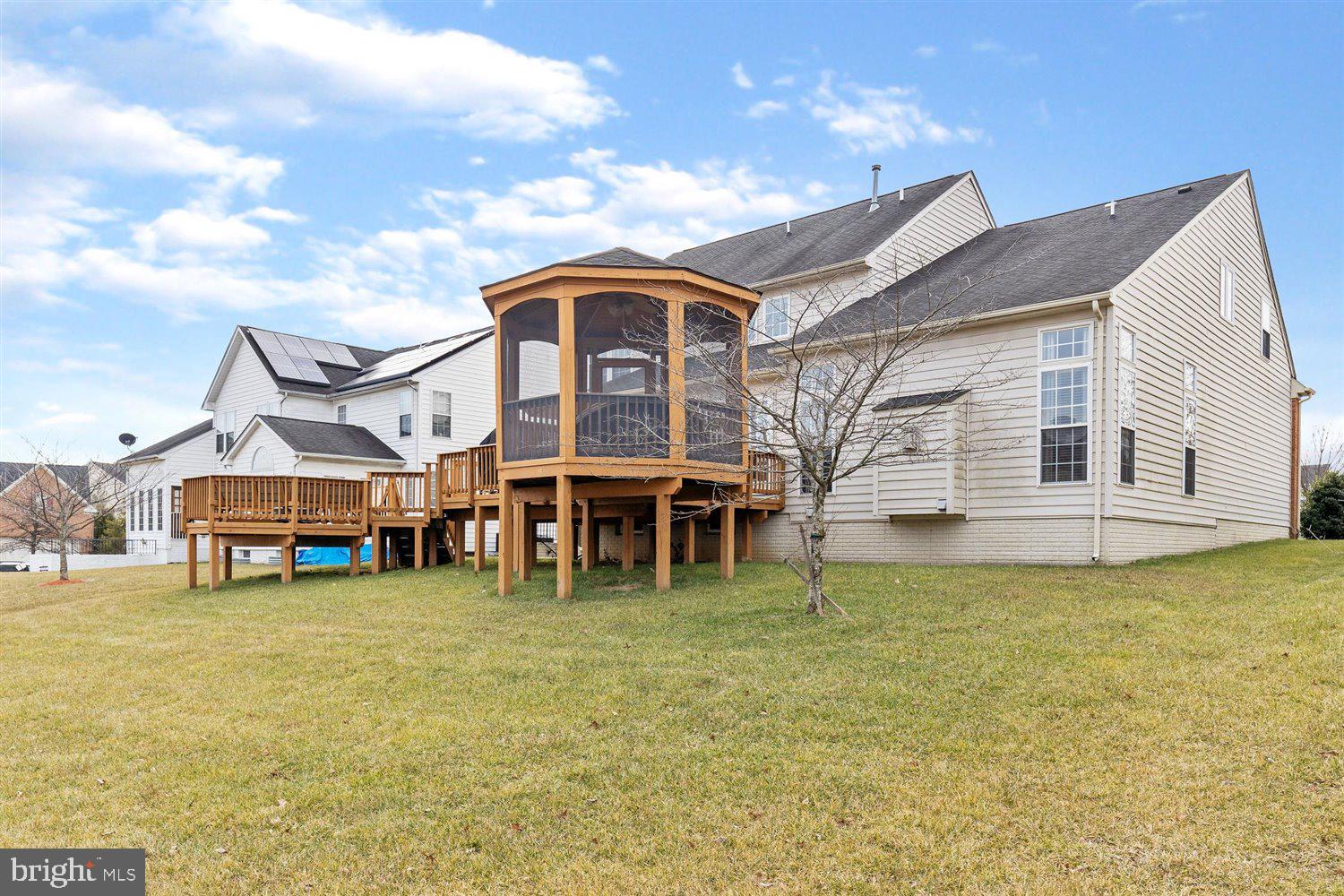 WELLINGTON - Residential