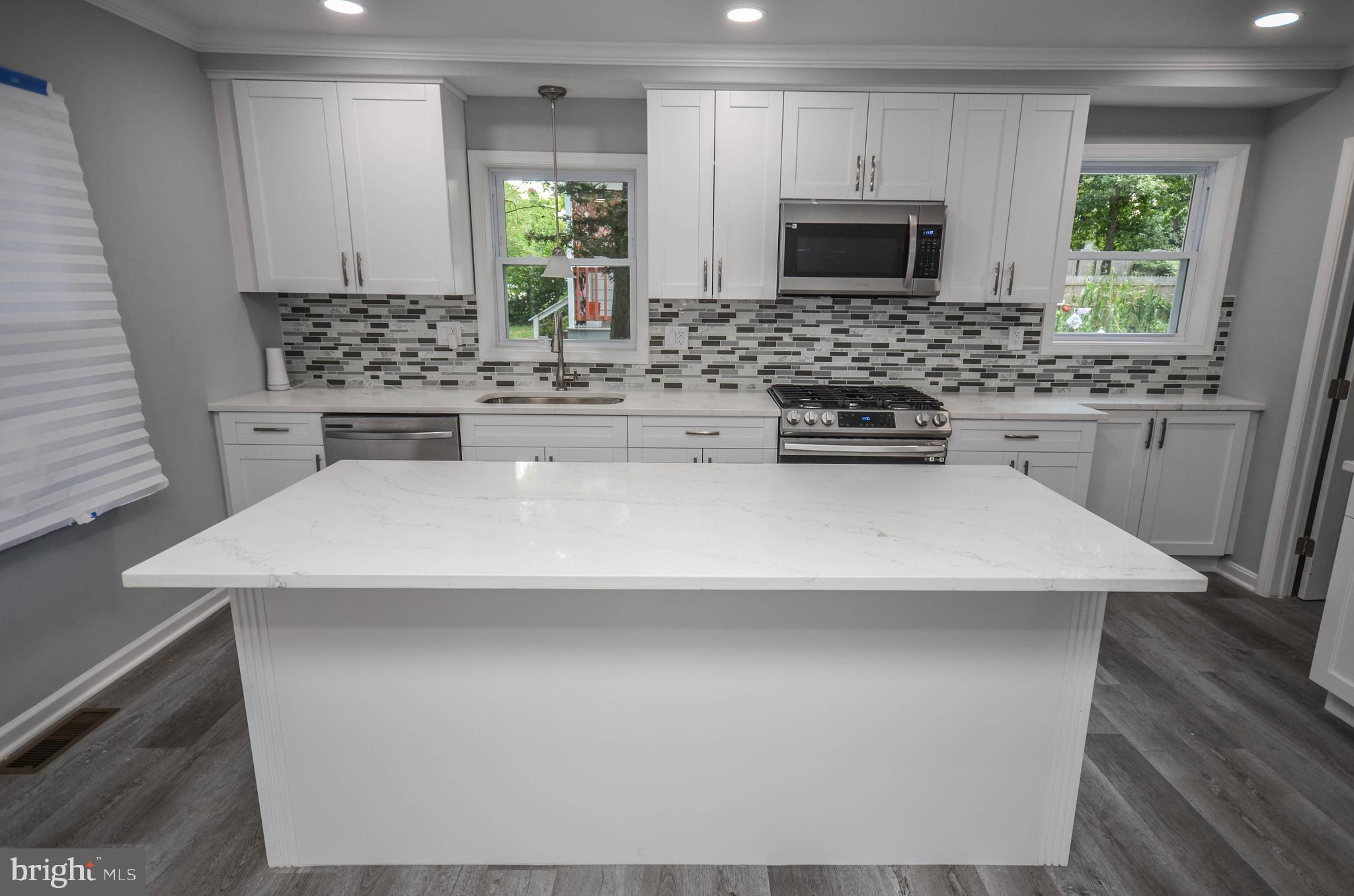 LANDOVER HILLS - Residential