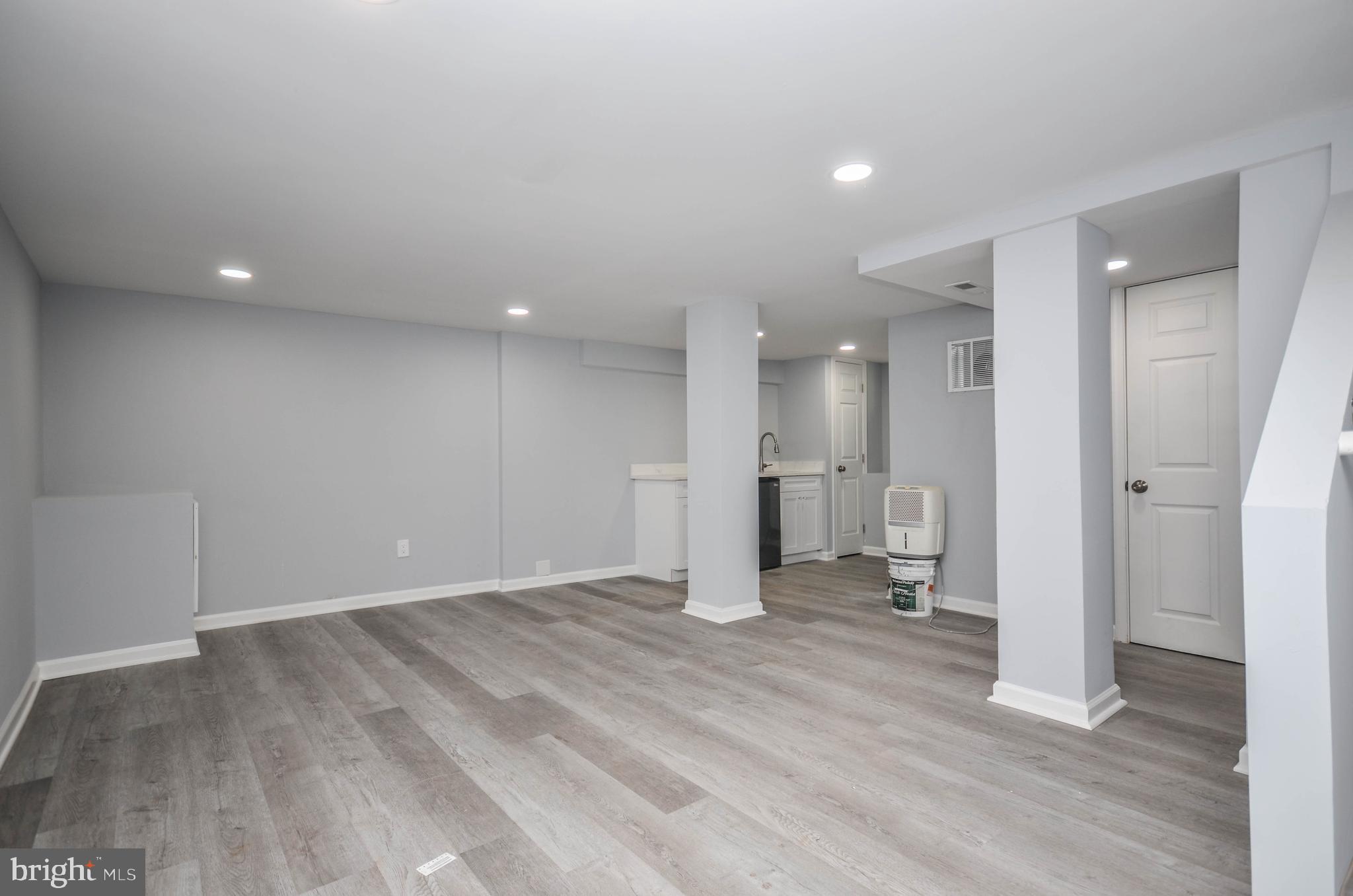 LANDOVER HILLS - Residential