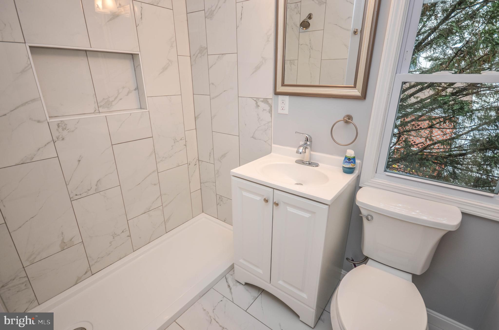 LANDOVER HILLS - Residential