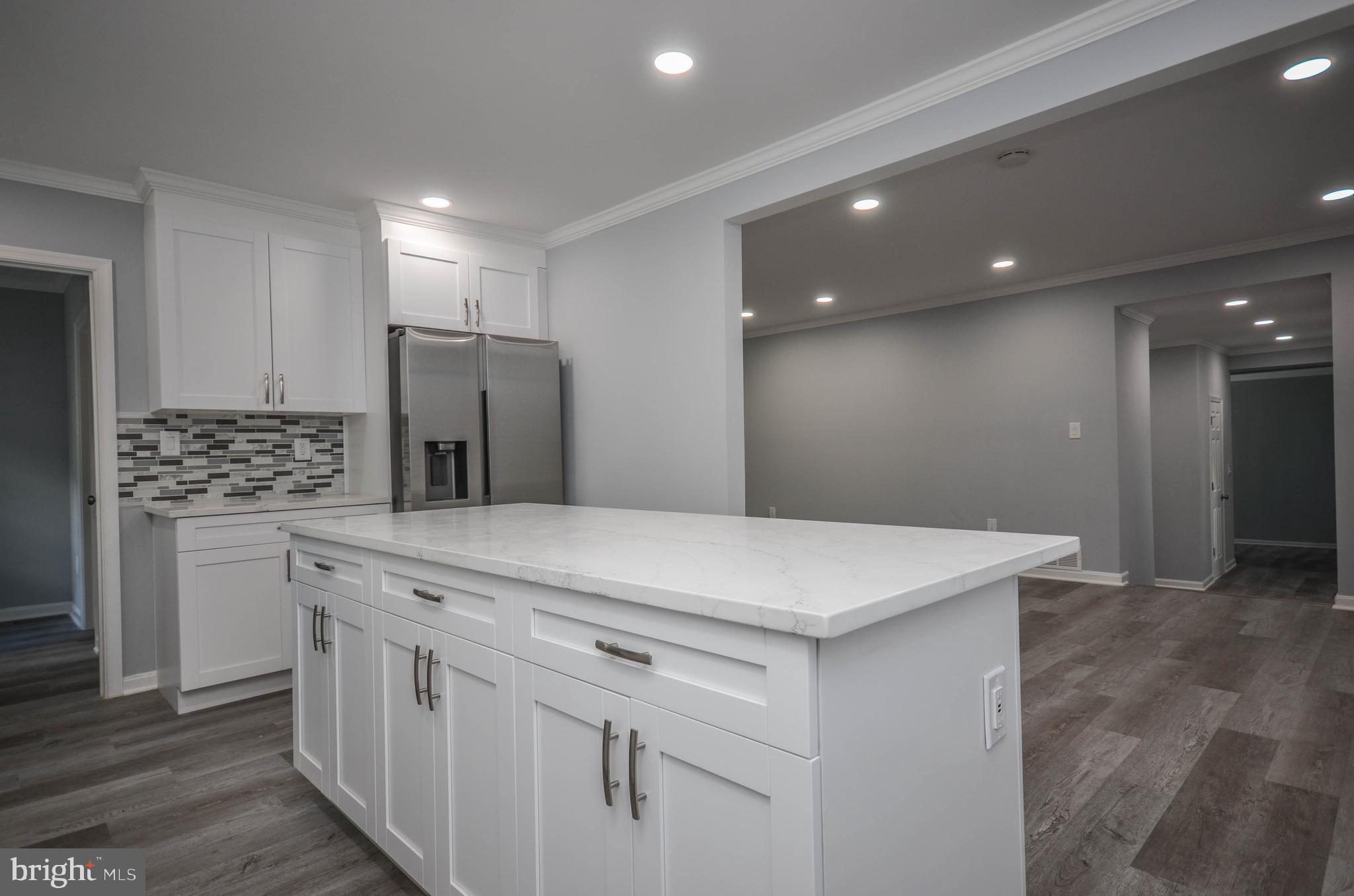 LANDOVER HILLS - Residential