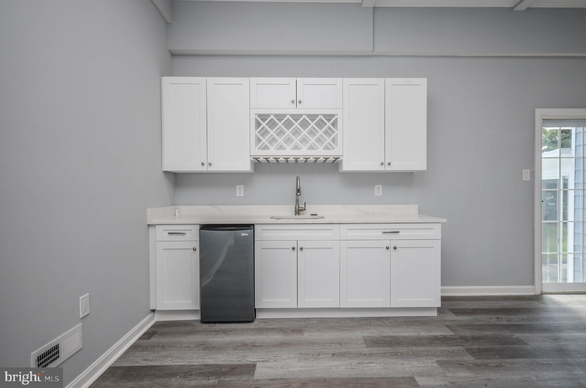 LANDOVER HILLS - Residential