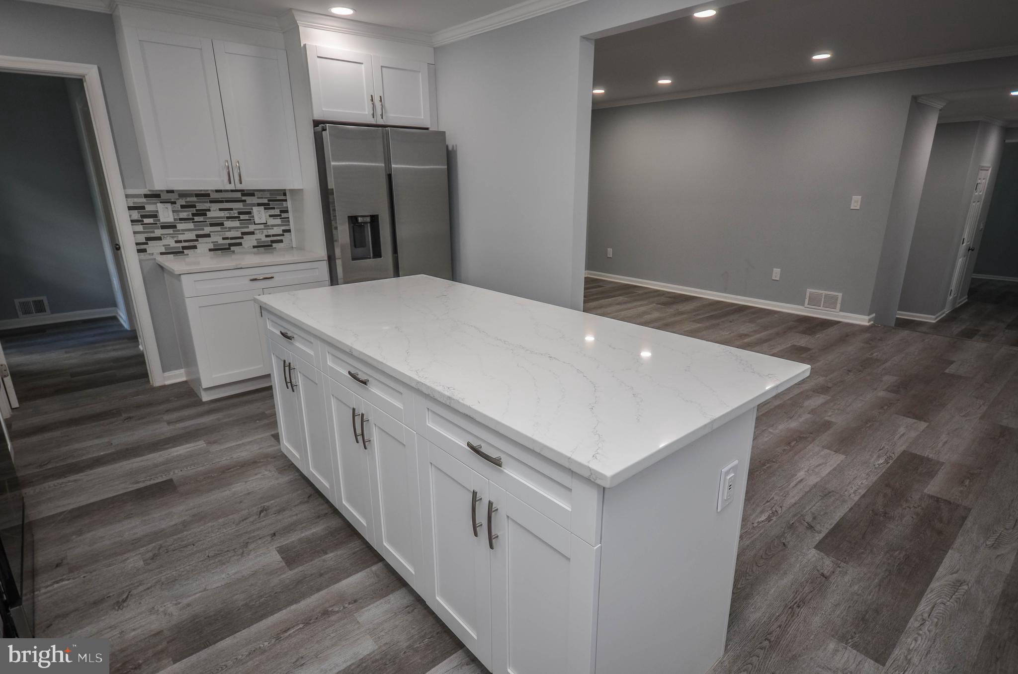 LANDOVER HILLS - Residential