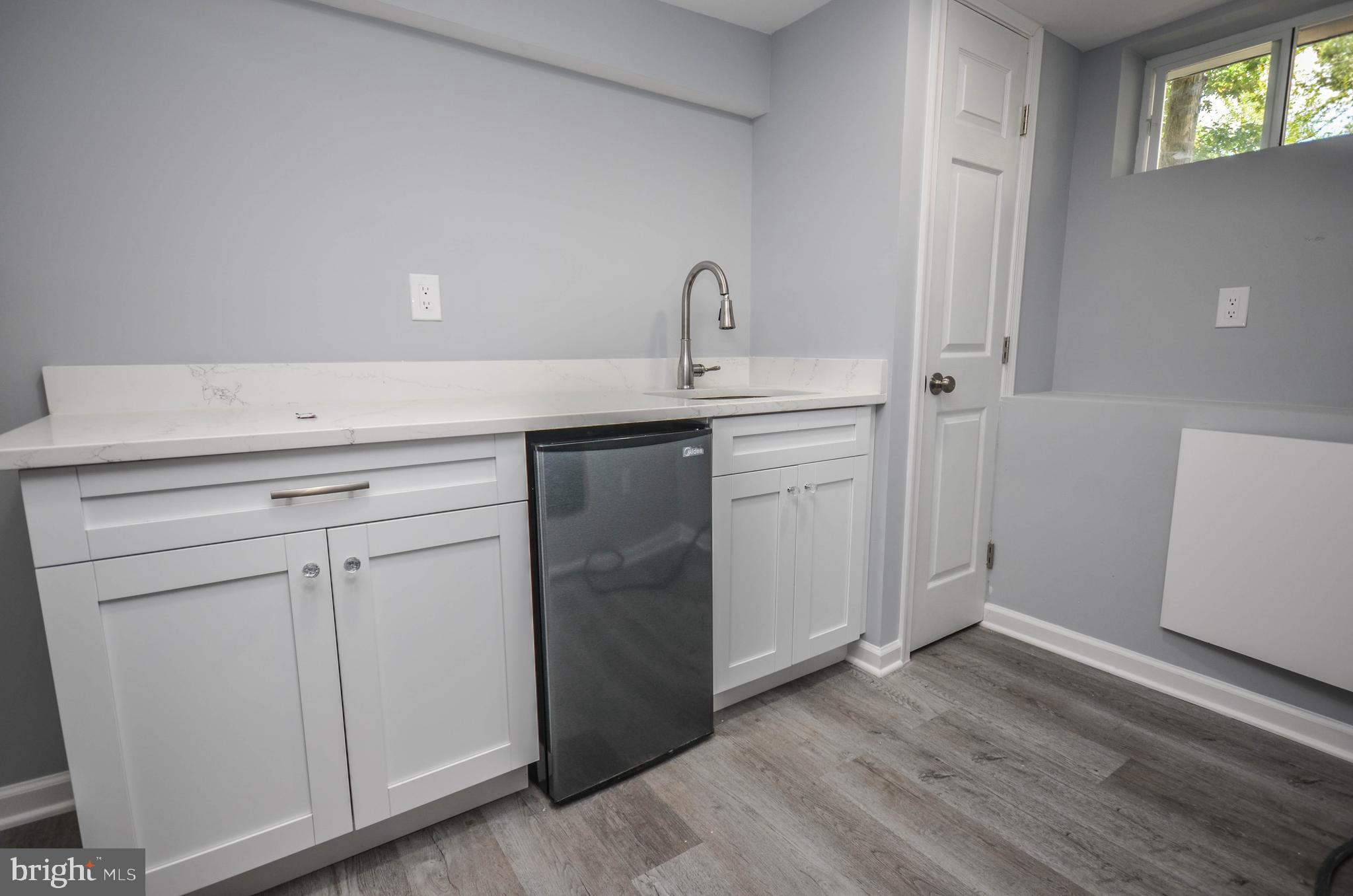 LANDOVER HILLS - Residential