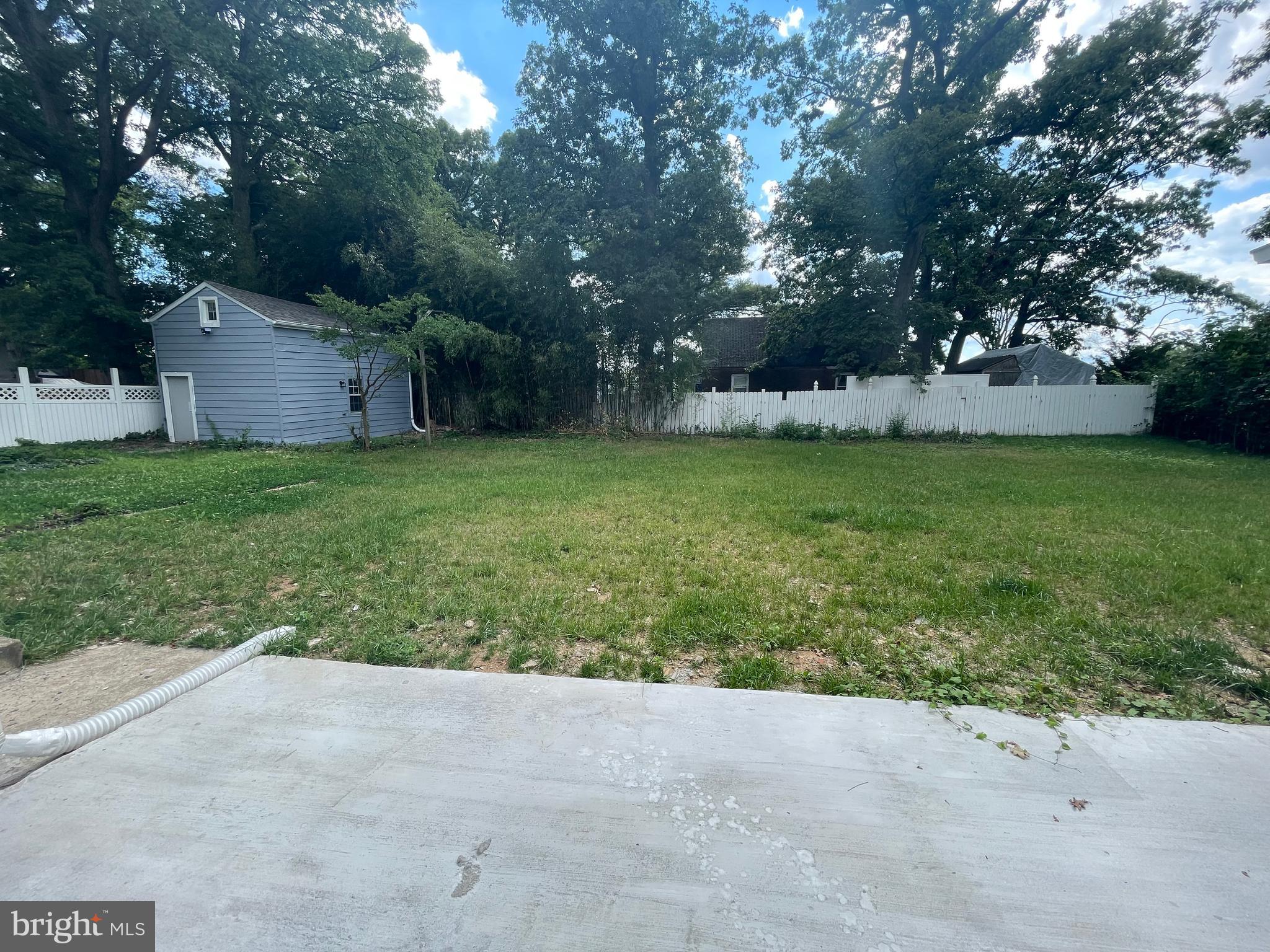 LANDOVER HILLS - Residential