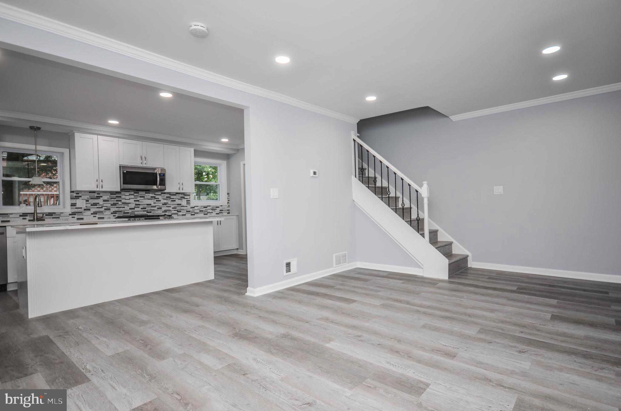 LANDOVER HILLS - Residential