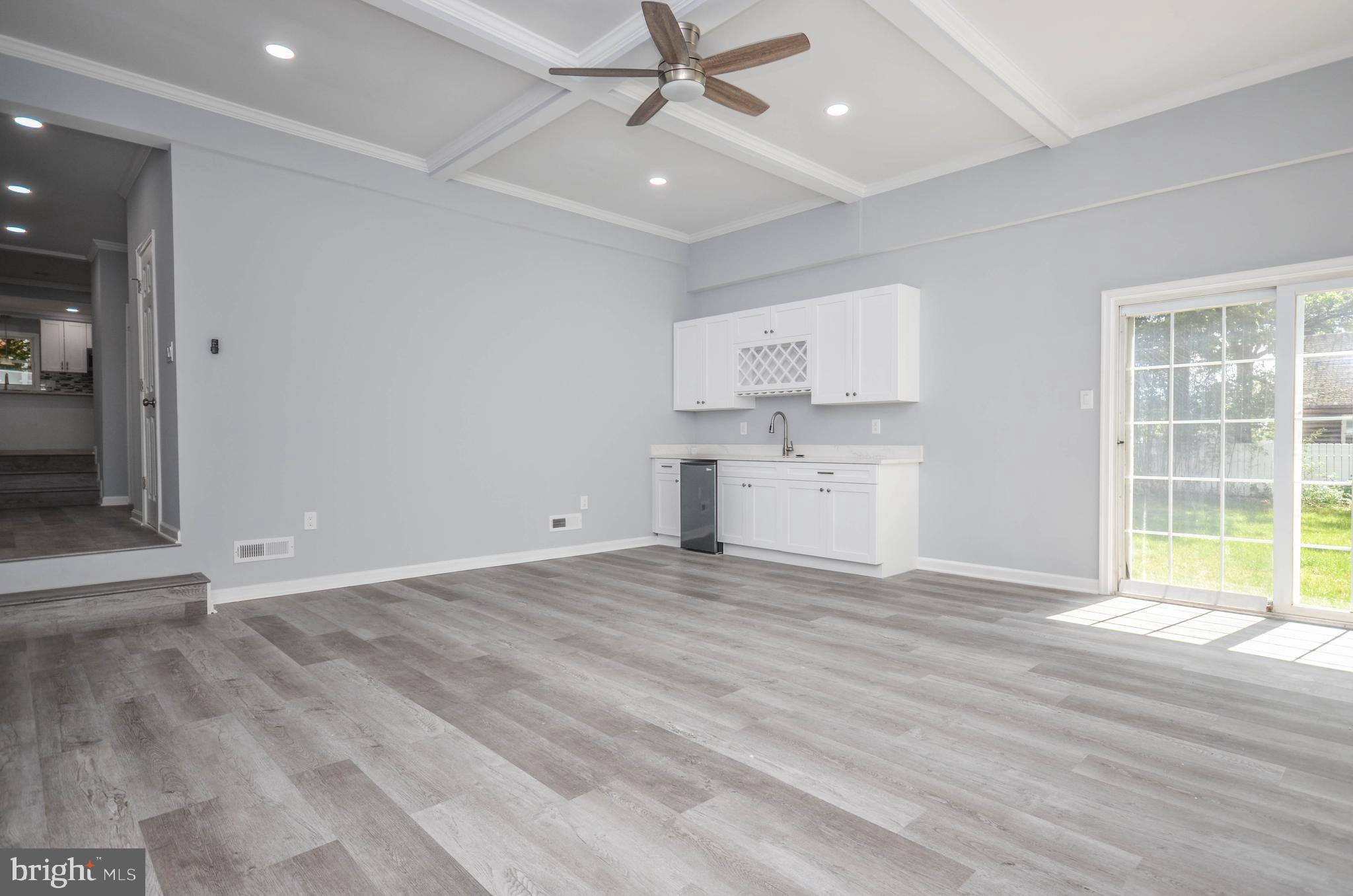 LANDOVER HILLS - Residential