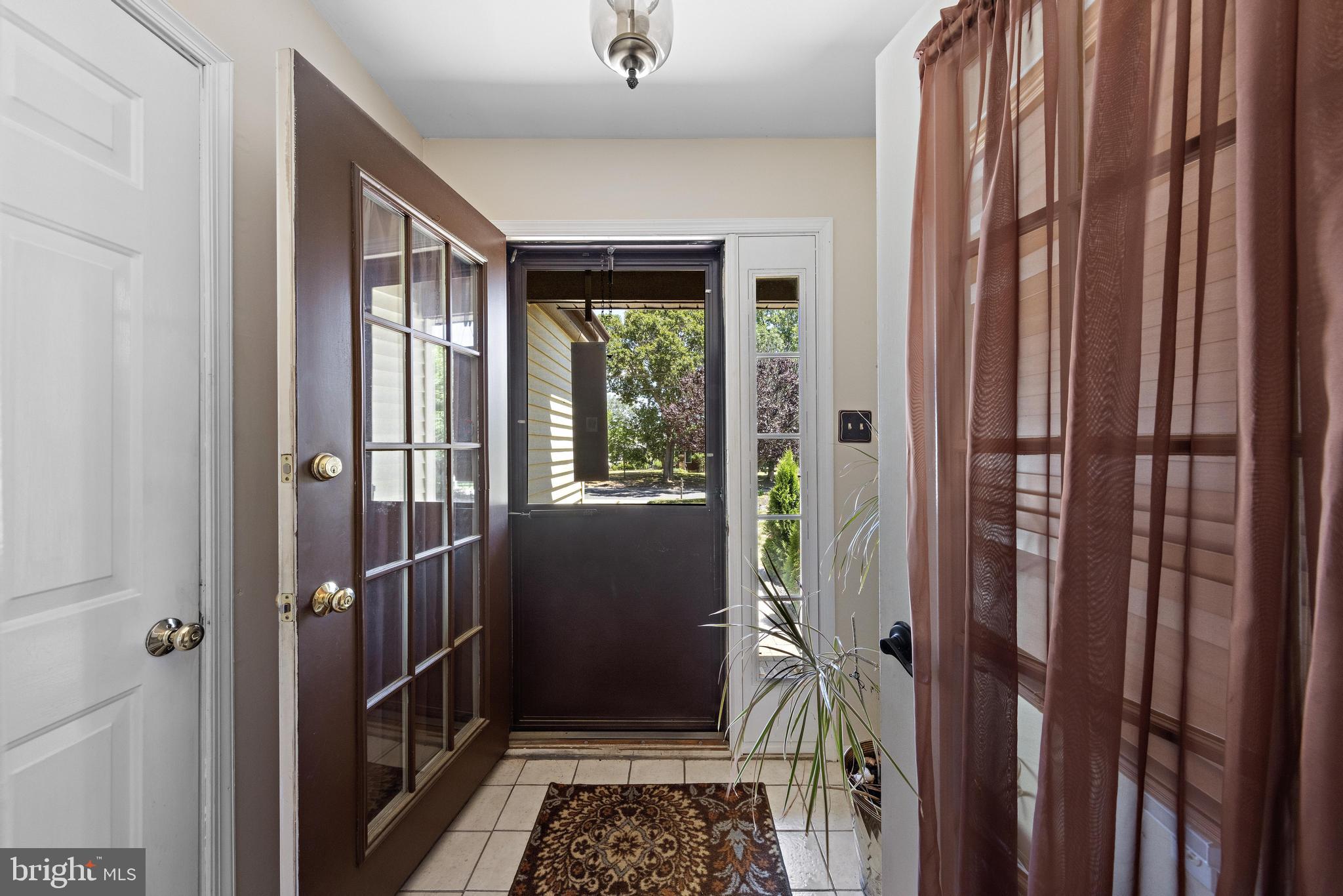 10 CEDAR AVENUE