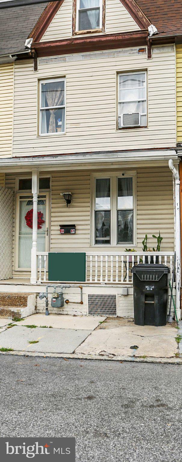 2031 LOGAN STREET