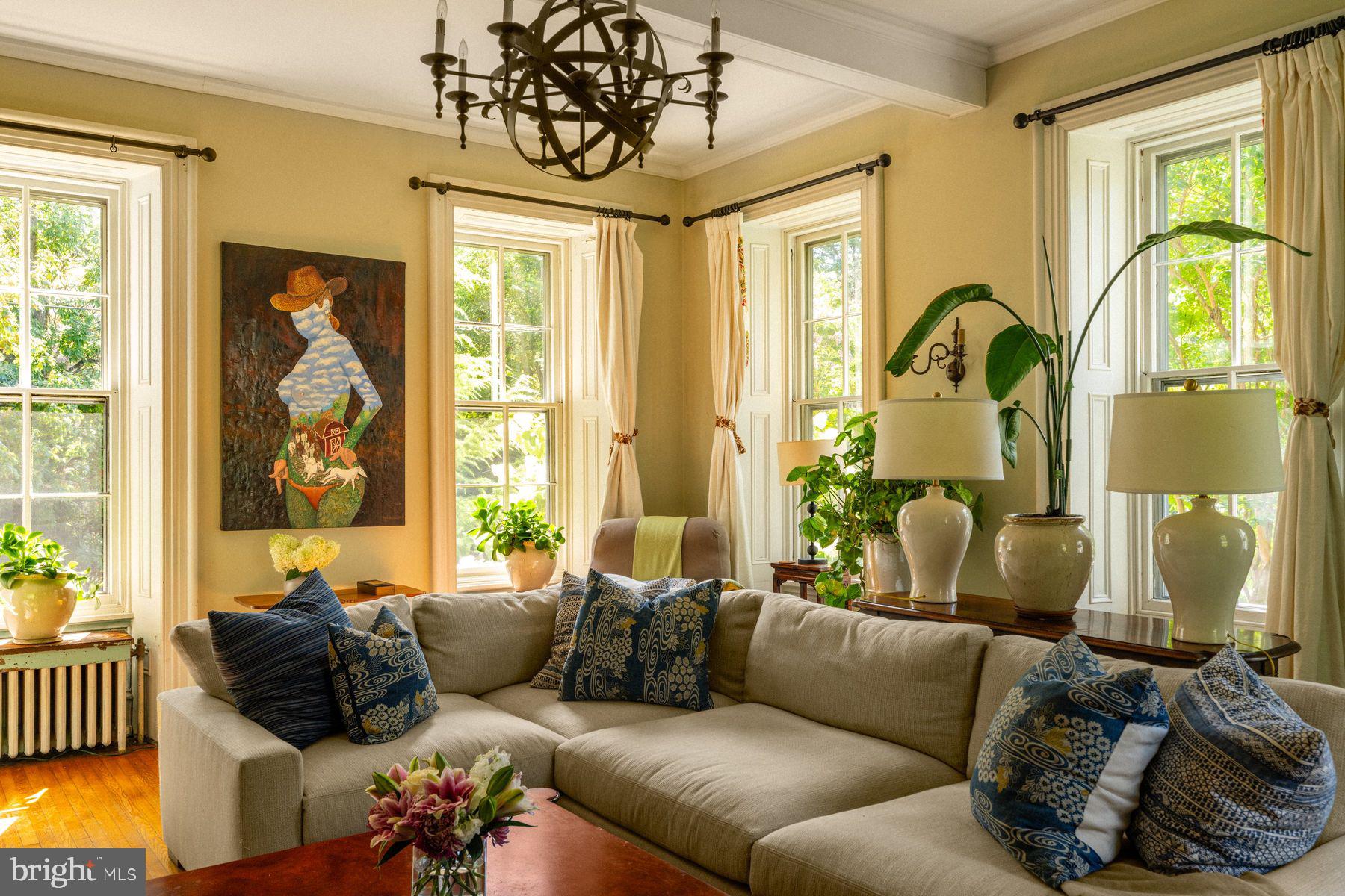 CHESTNUT HILL - Residential