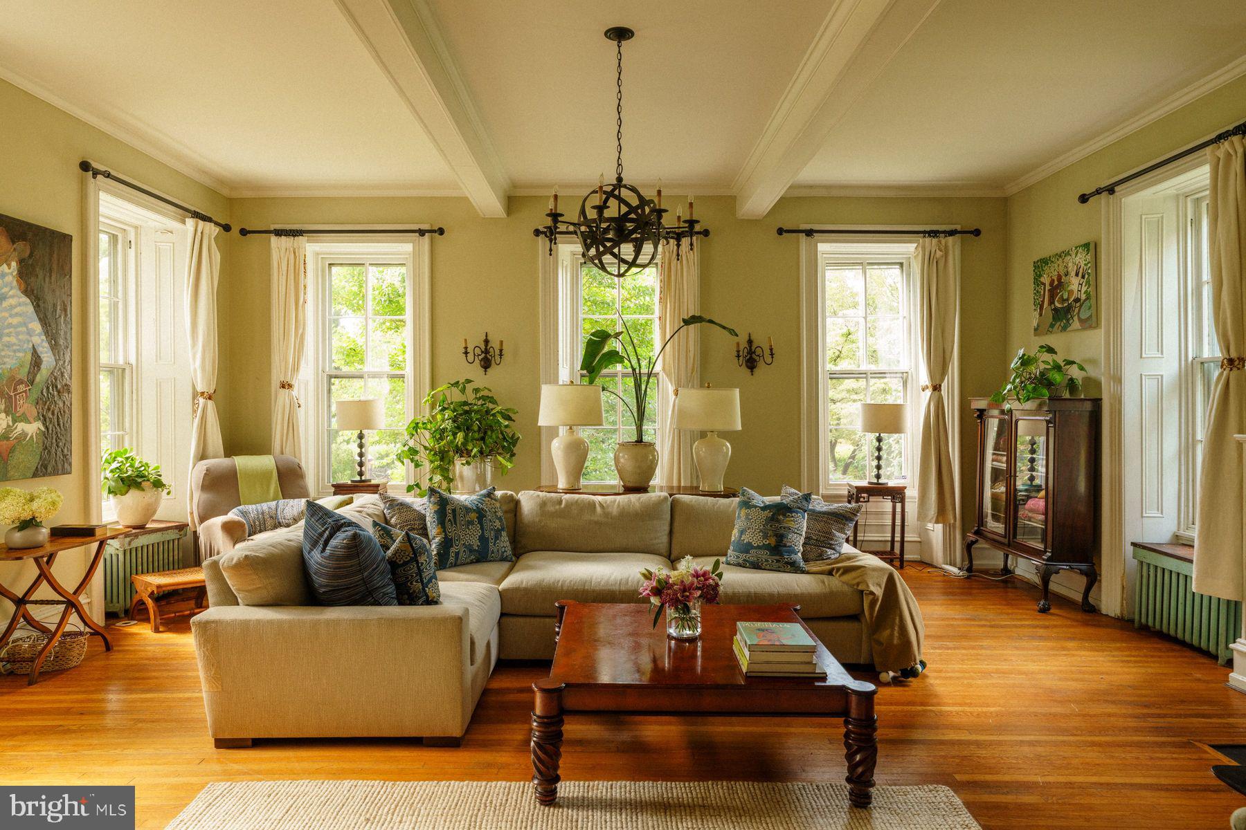 CHESTNUT HILL - Residential