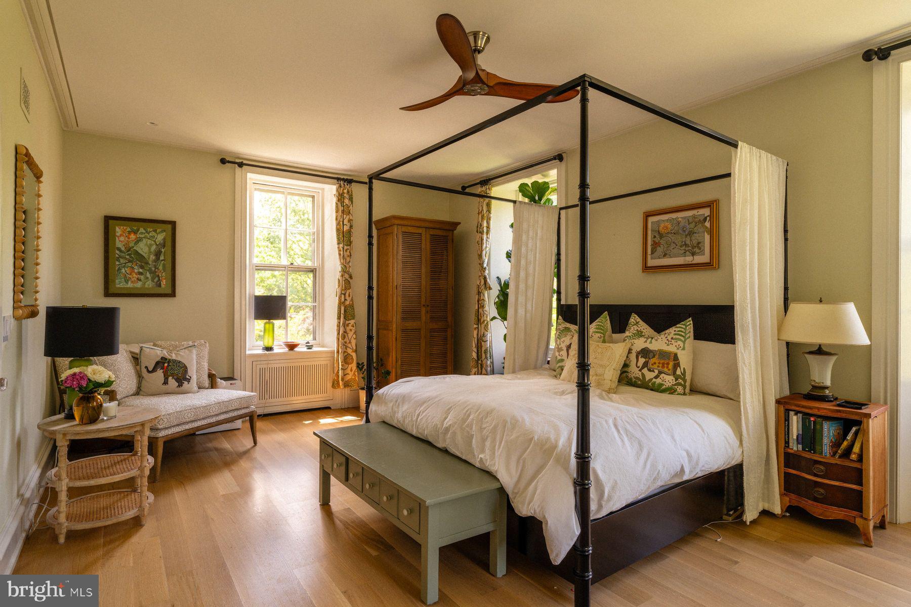 CHESTNUT HILL - Residential