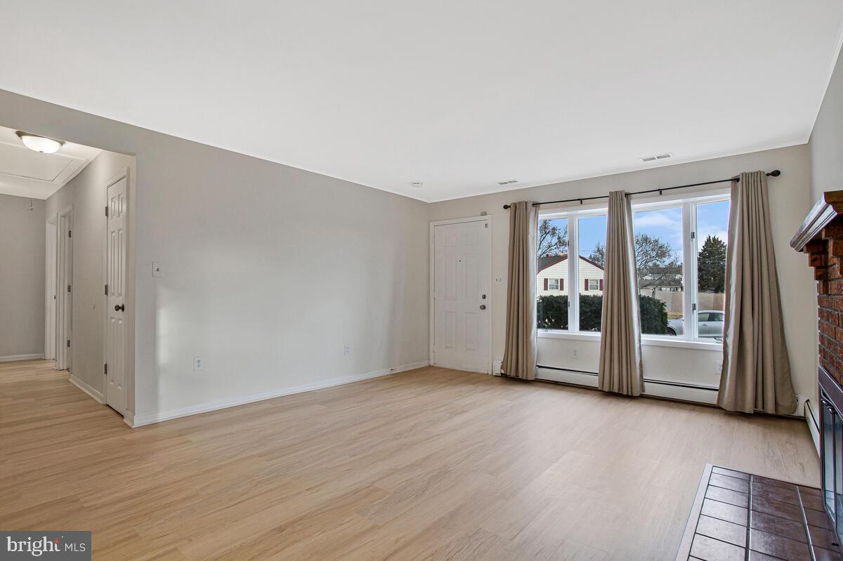 ARUNDEL HILLS - Residential