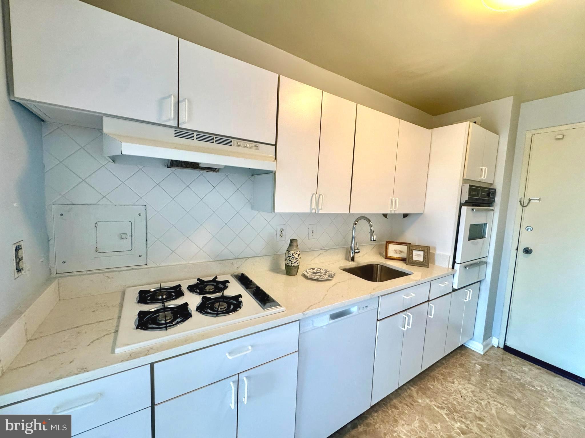 10500 ROCKVILLE PIK 614