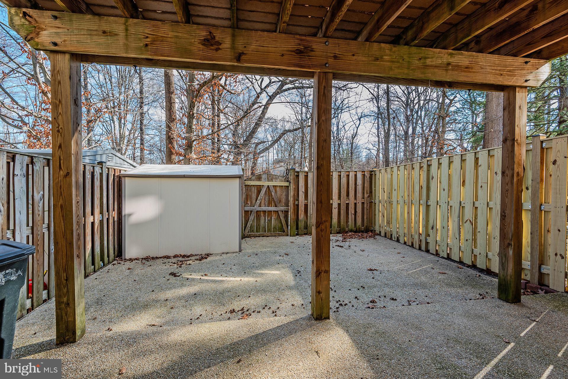 CROFTON MEADOWS - Residential