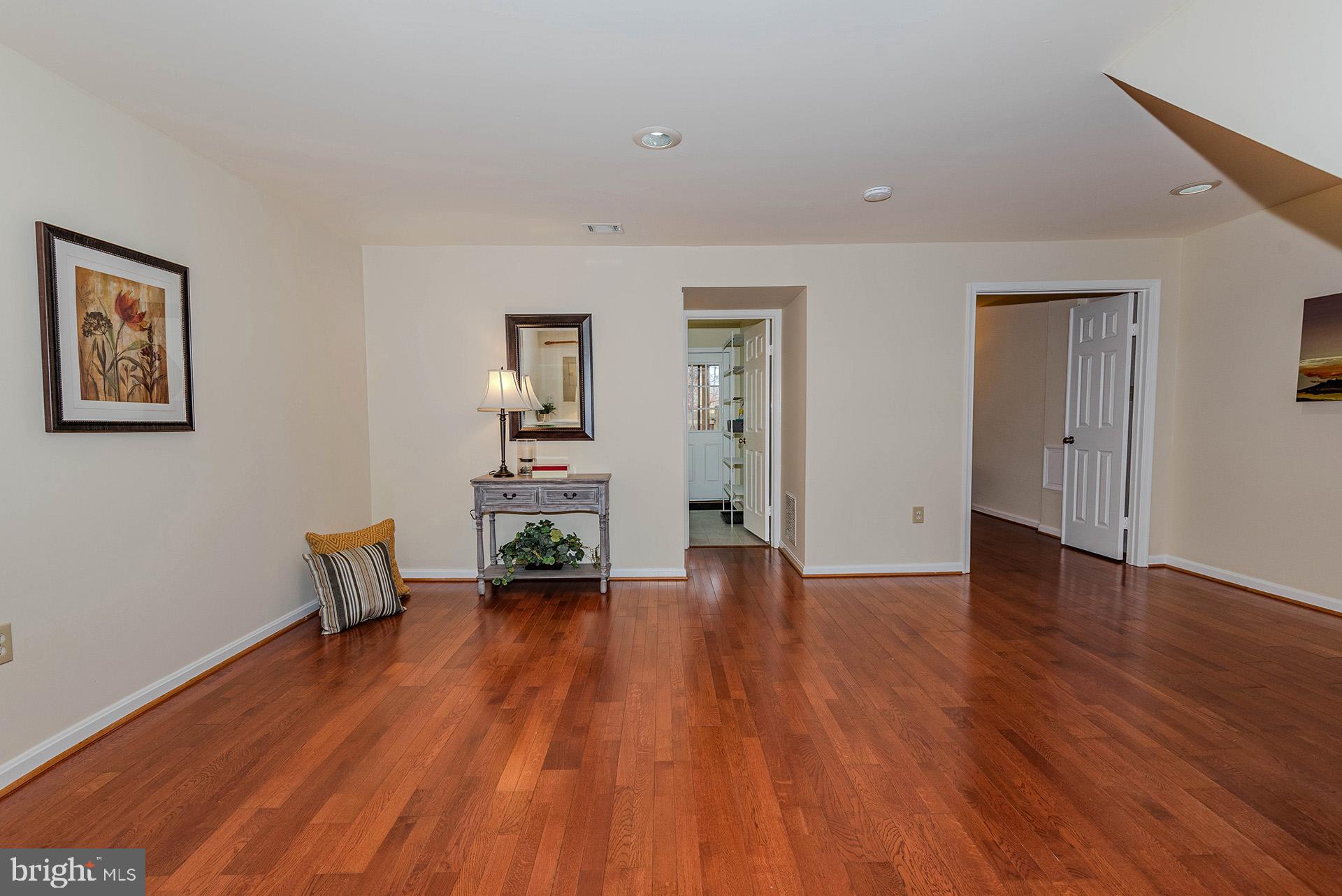 CROFTON MEADOWS - Residential