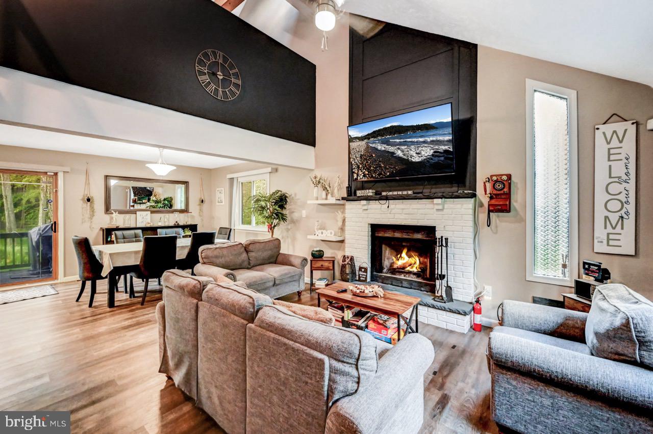 POCONO FARMS EAST - Residential