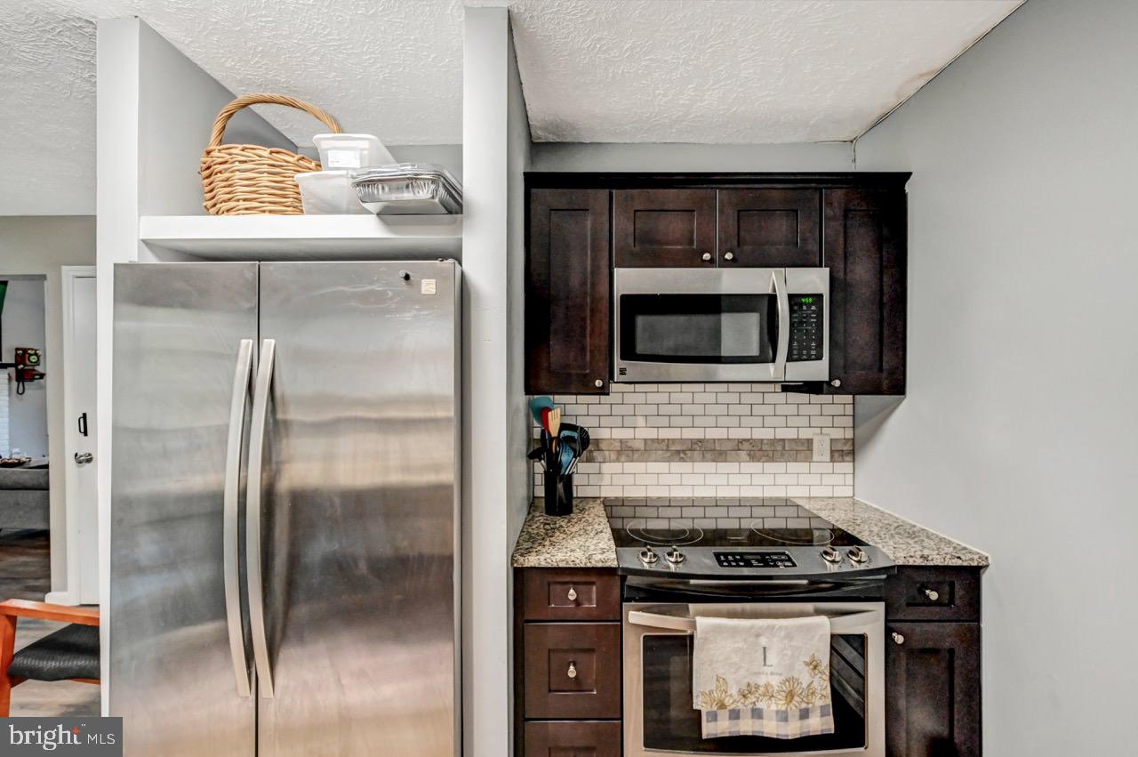 POCONO FARMS EAST - Residential