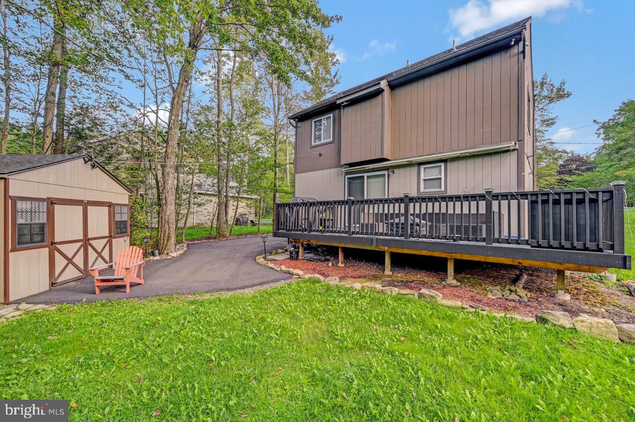 POCONO FARMS EAST - Residential