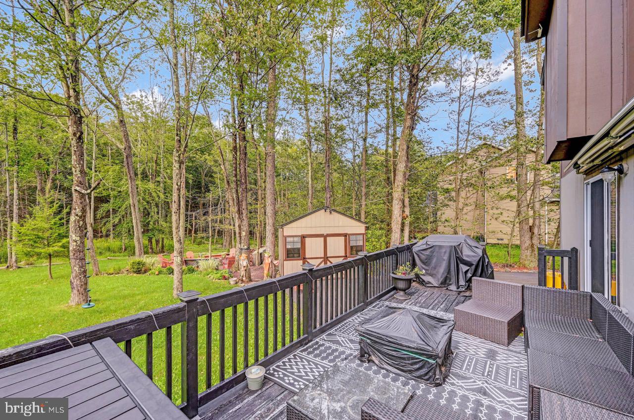 POCONO FARMS EAST - Residential