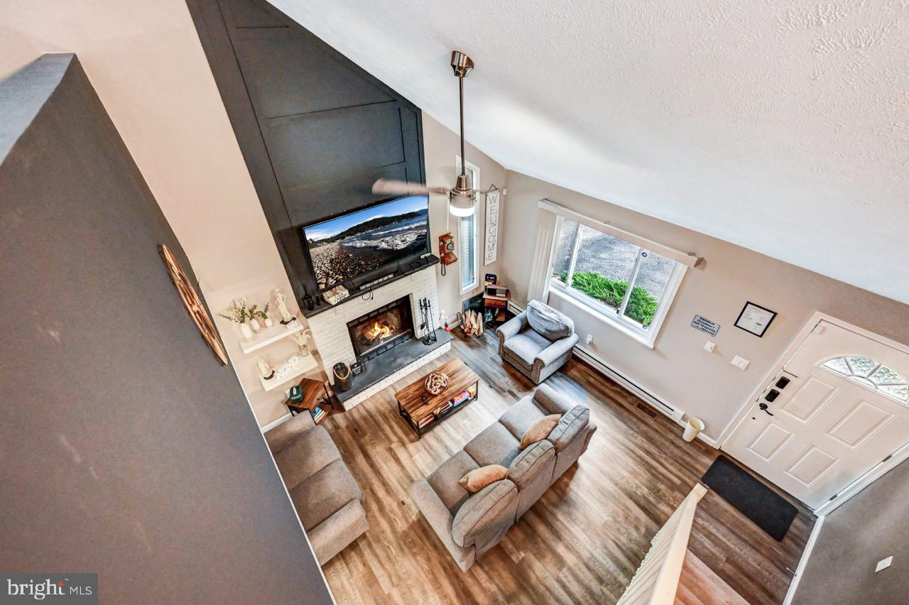 POCONO FARMS EAST - Residential