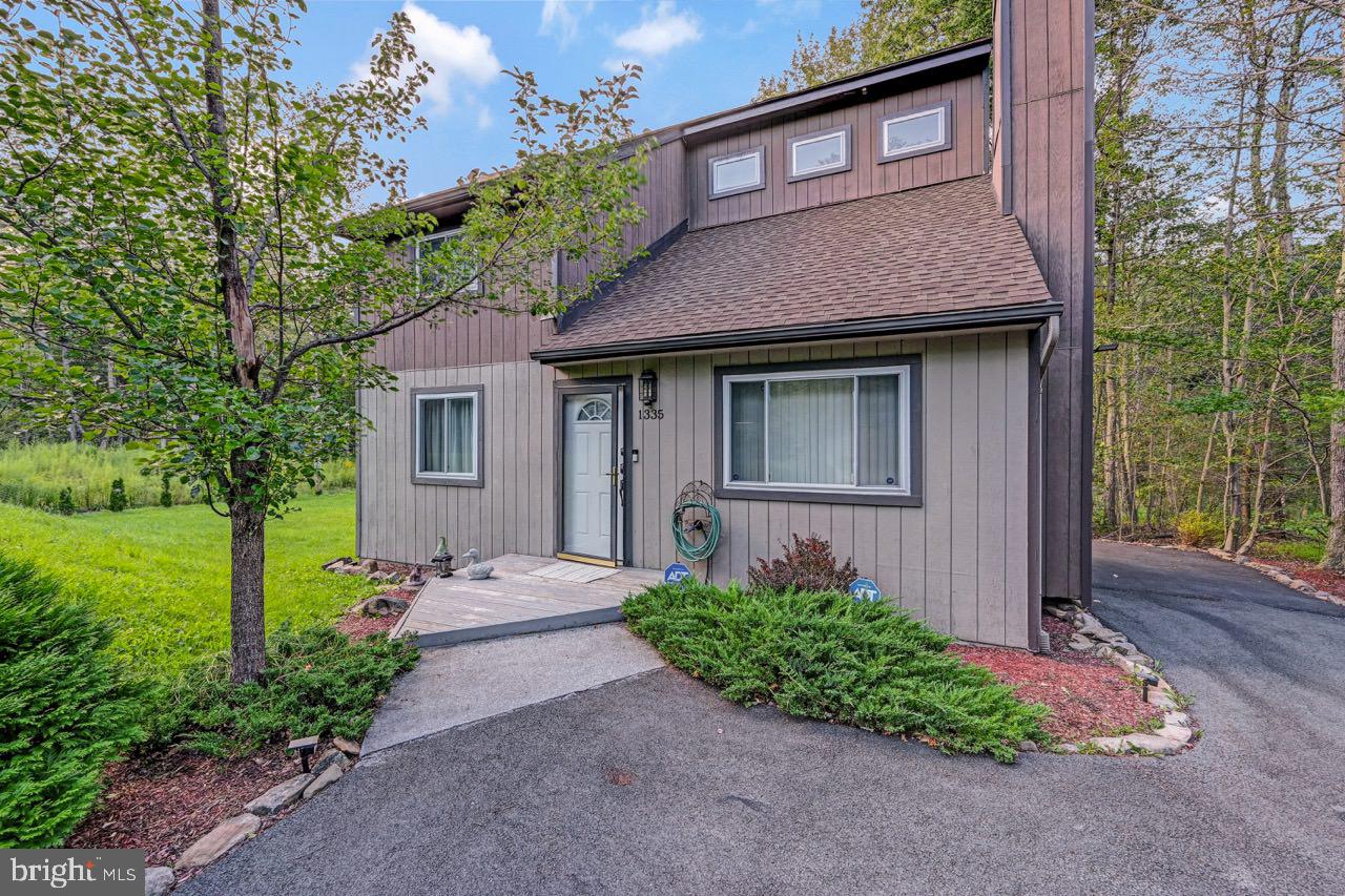 POCONO FARMS EAST - Residential