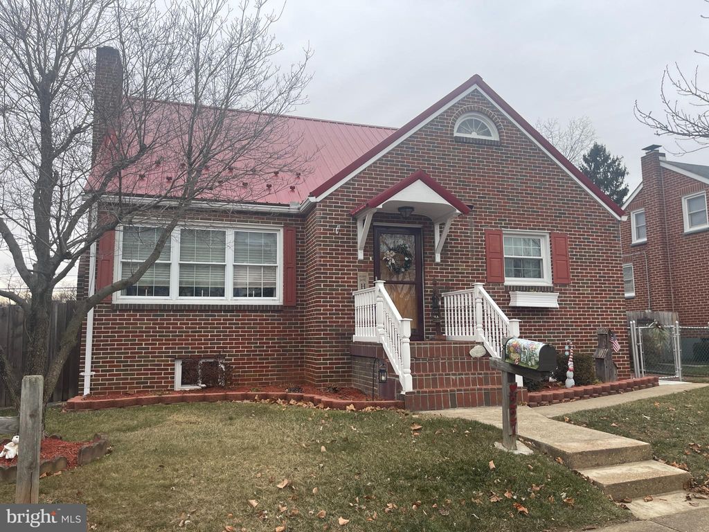 Photo of 227 S Massachusetts Avenue, CUMBERLAND, MD 21502 (MLS # MDAL2013592)