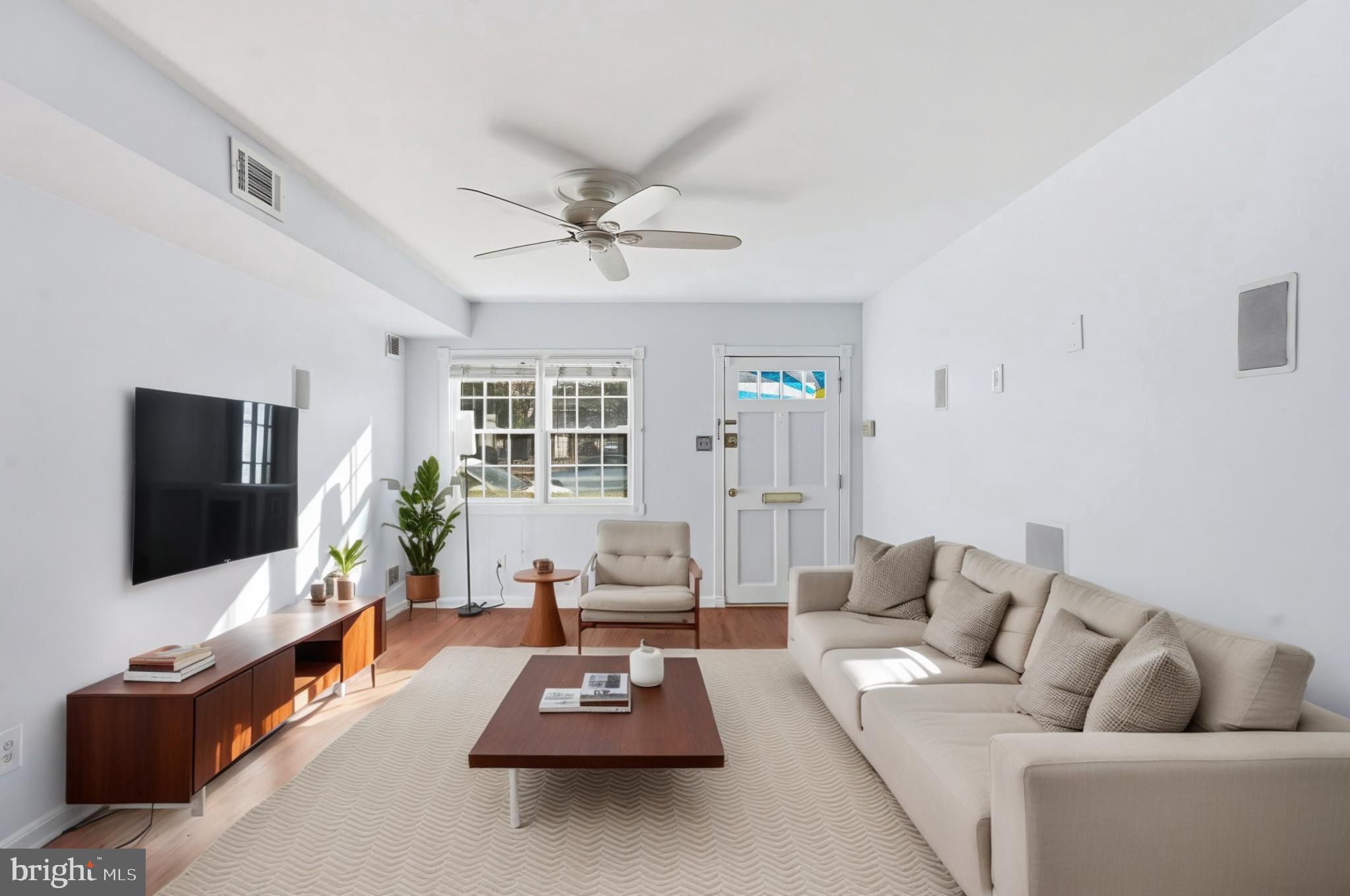 728 N COLUMBUS STREET