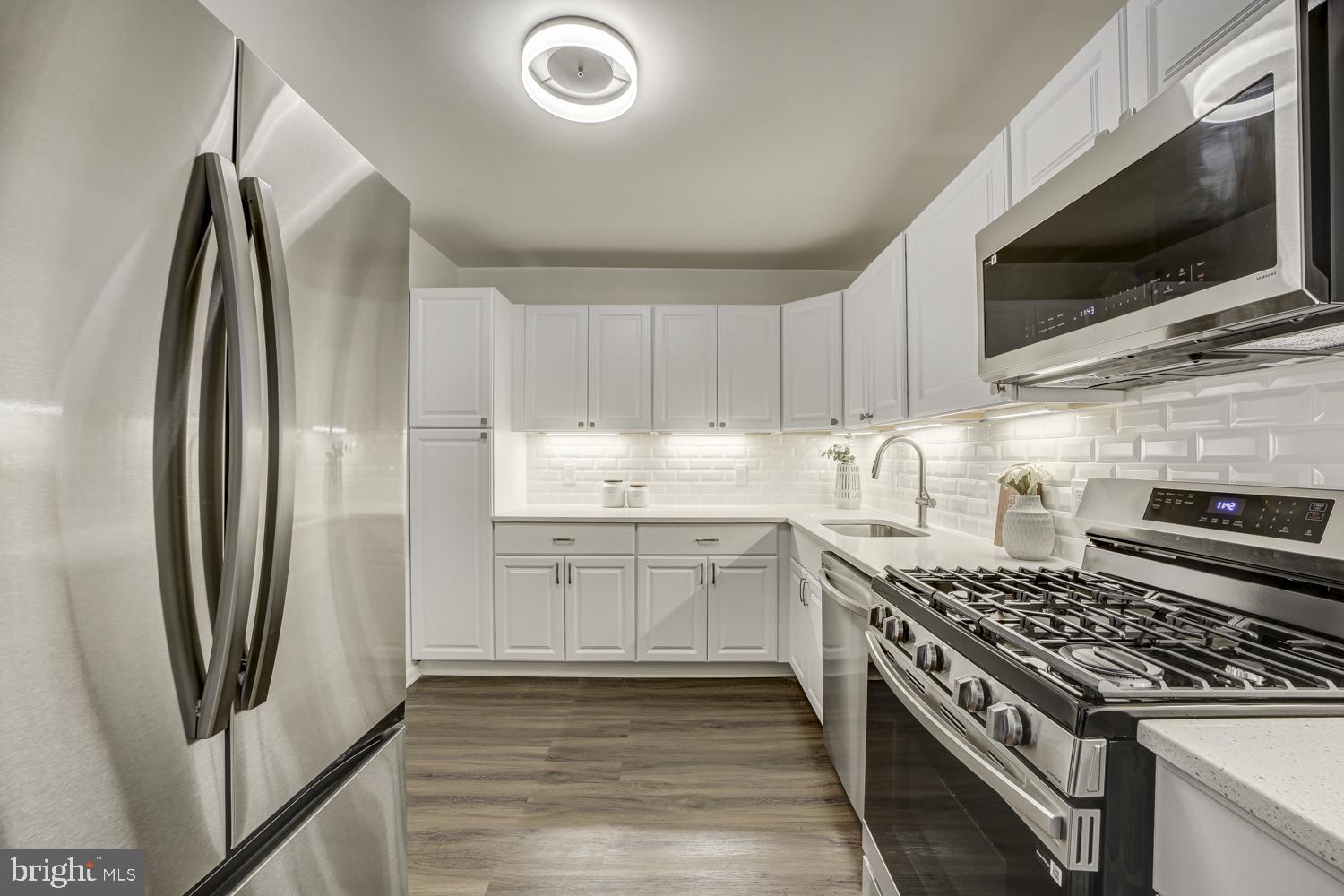 THE KENWOOD - Residential